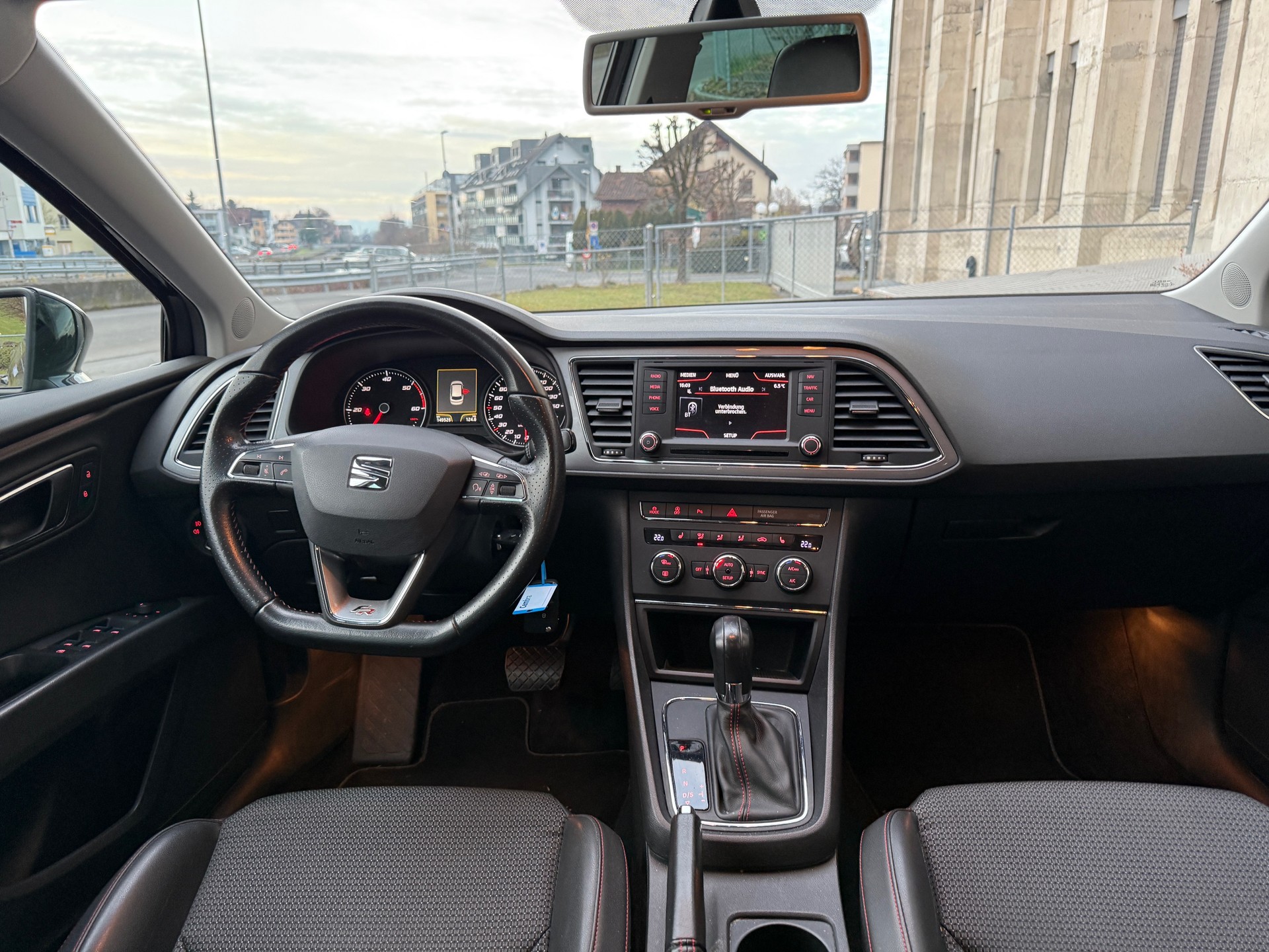 SEAT Leon ST 2.0 TDI FR DSG-image-6