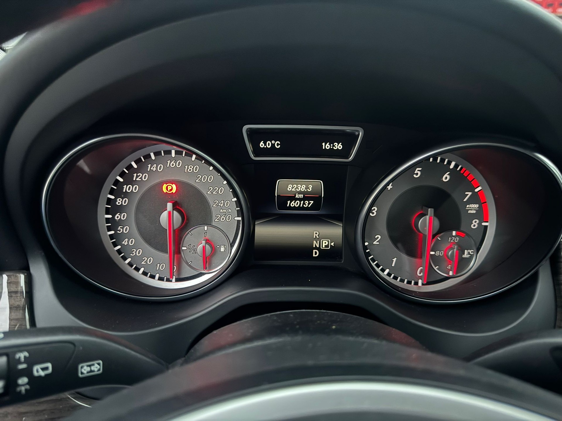 MERCEDES-BENZ GLA 200 Night Star 7G-DCT-image-18