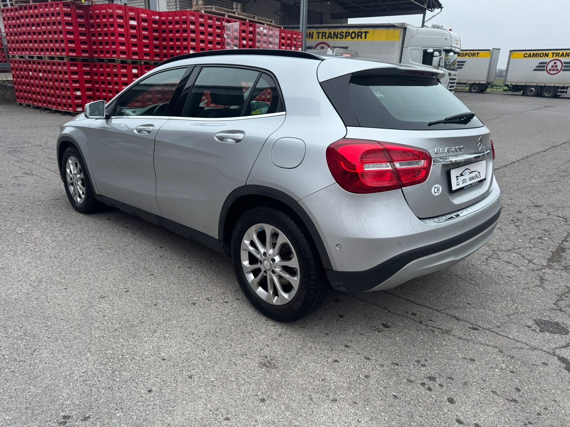 MERCEDES-BENZ GLA 200 Night Star 7G-DCT-image-4