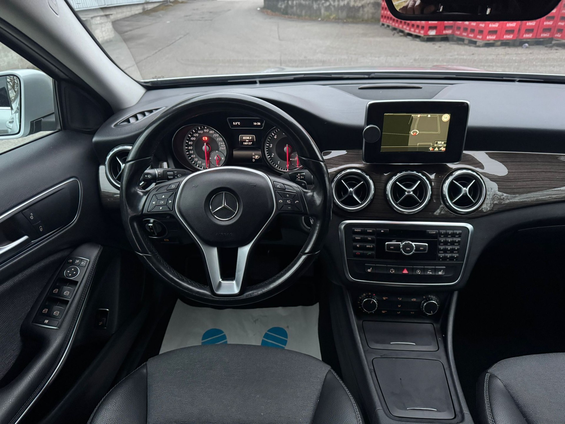 MERCEDES-BENZ GLA 200 Night Star 7G-DCT-image-16