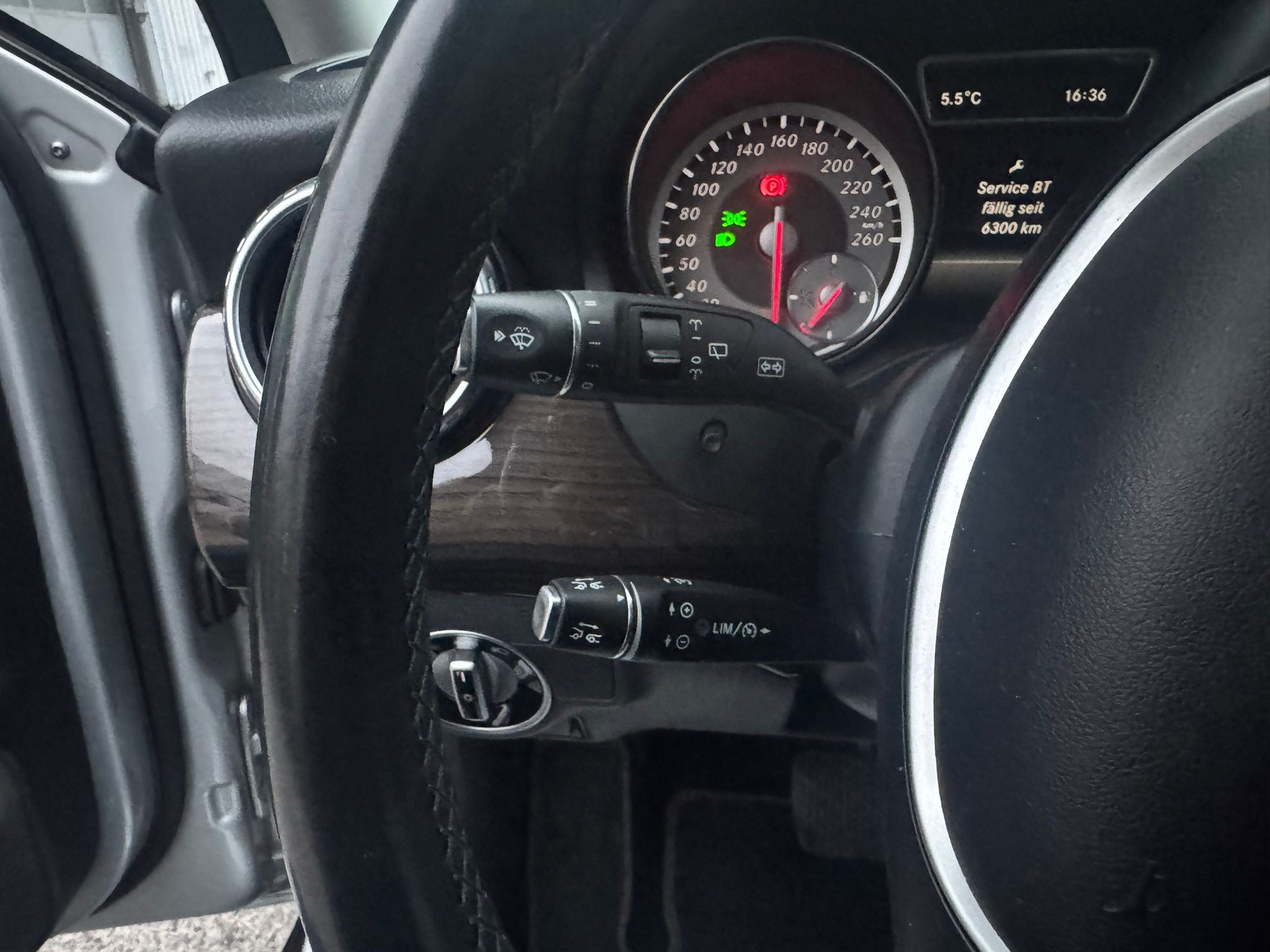 MERCEDES-BENZ GLA 200 Night Star 7G-DCT-image-19
