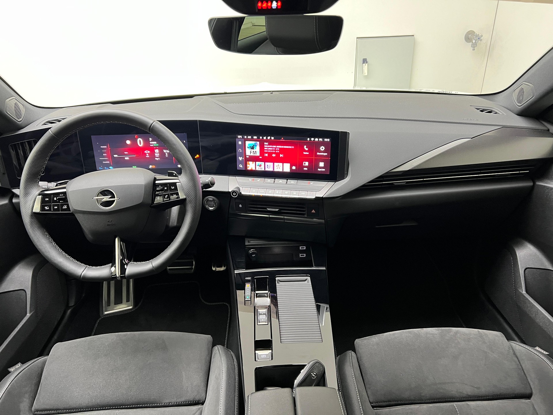 OPEL Astra 1.6 T PHEV 180 Swiss Plus / ab 3,99% Leasing bei Abschluss einer Protect Autoversicherung-image-9