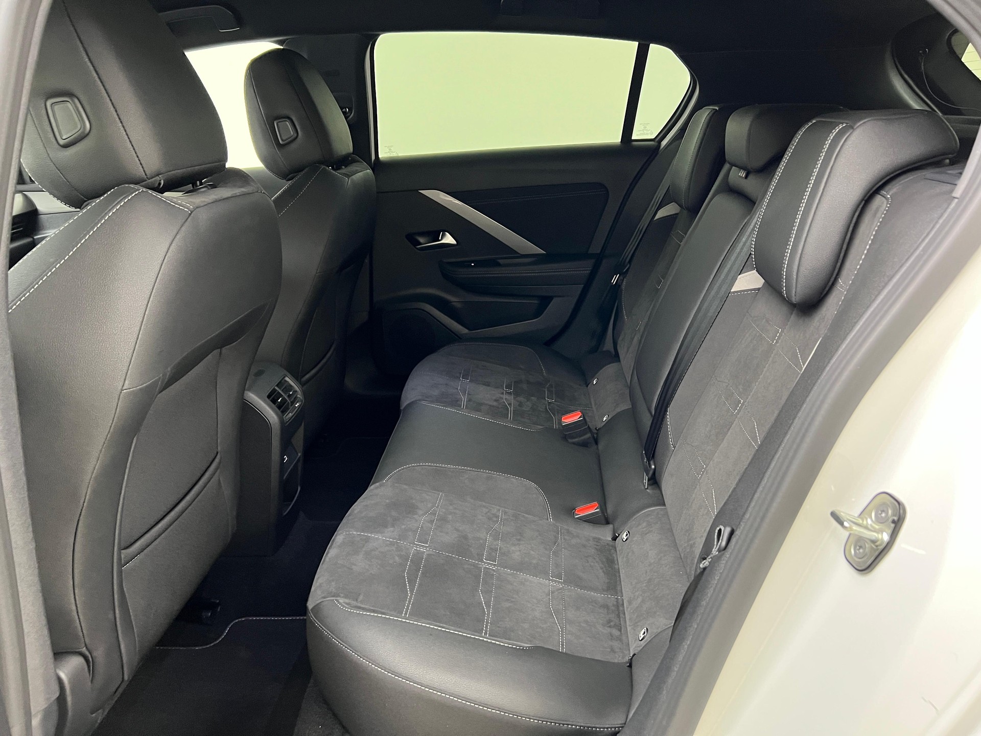OPEL Astra 1.6 T PHEV 180 Swiss Plus / ab 3,99% Leasing bei Abschluss einer Protect Autoversicherung-image-8