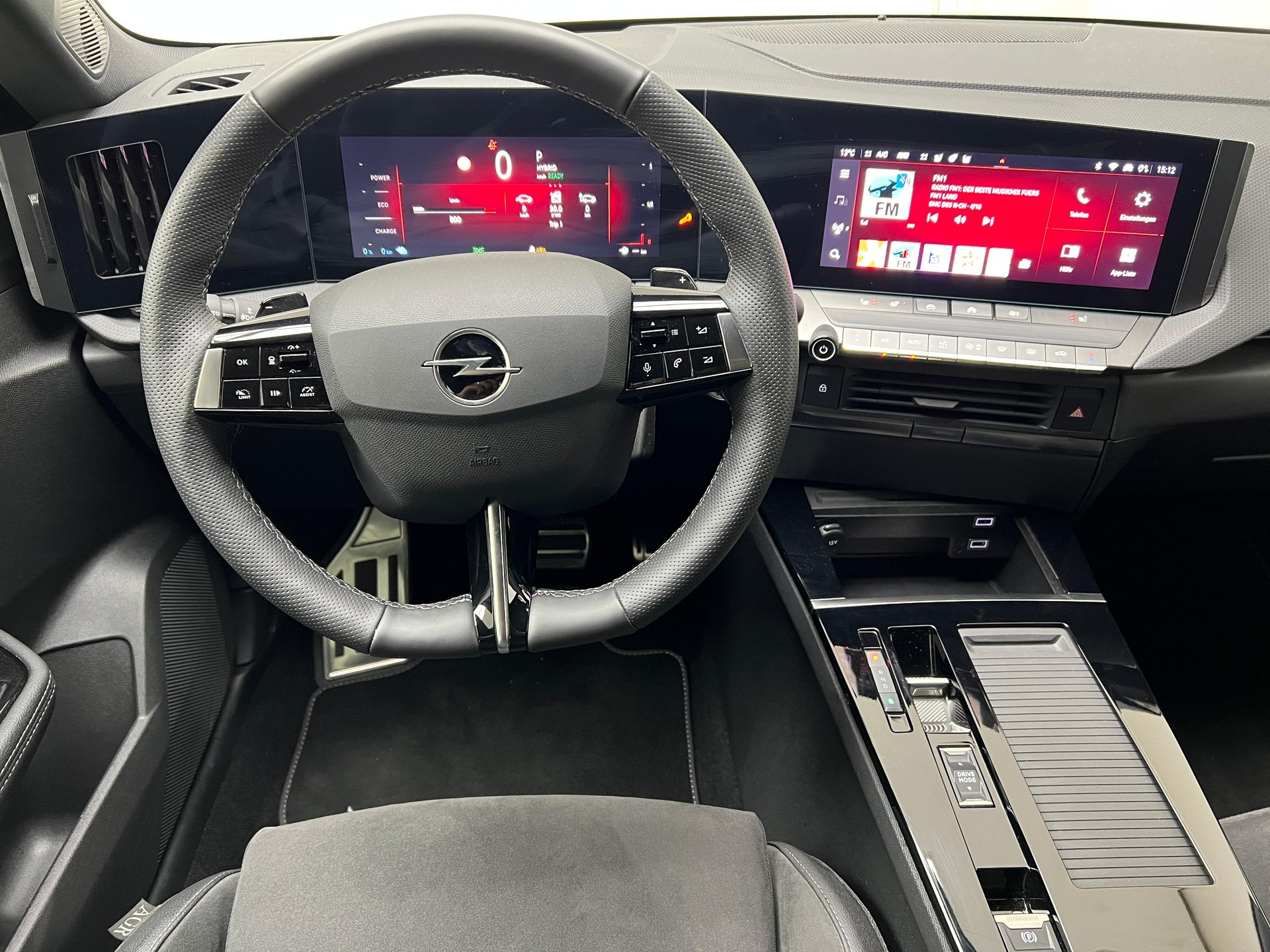 OPEL Astra 1.6 T PHEV 180 Swiss Plus / ab 3,99% Leasing bei Abschluss einer Protect Autoversicherung-image-10