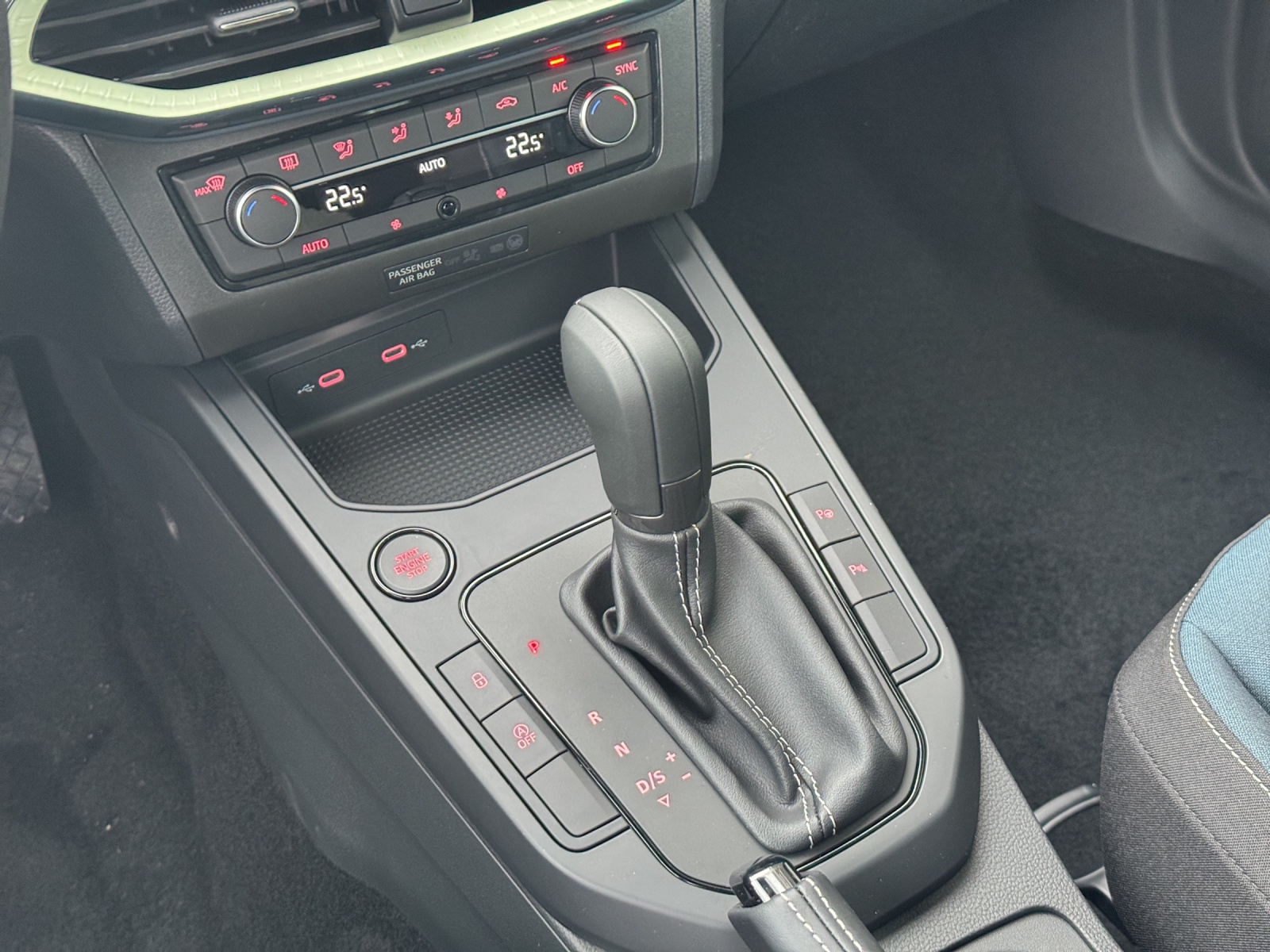 SEAT Arona 1.0 TSI 115 Style DSG-image-10