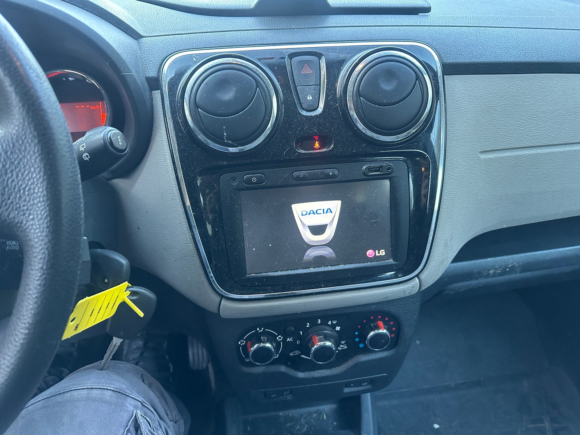 DACIA Lodgy 1.2 Turbo Ambiance 7PL-image-12