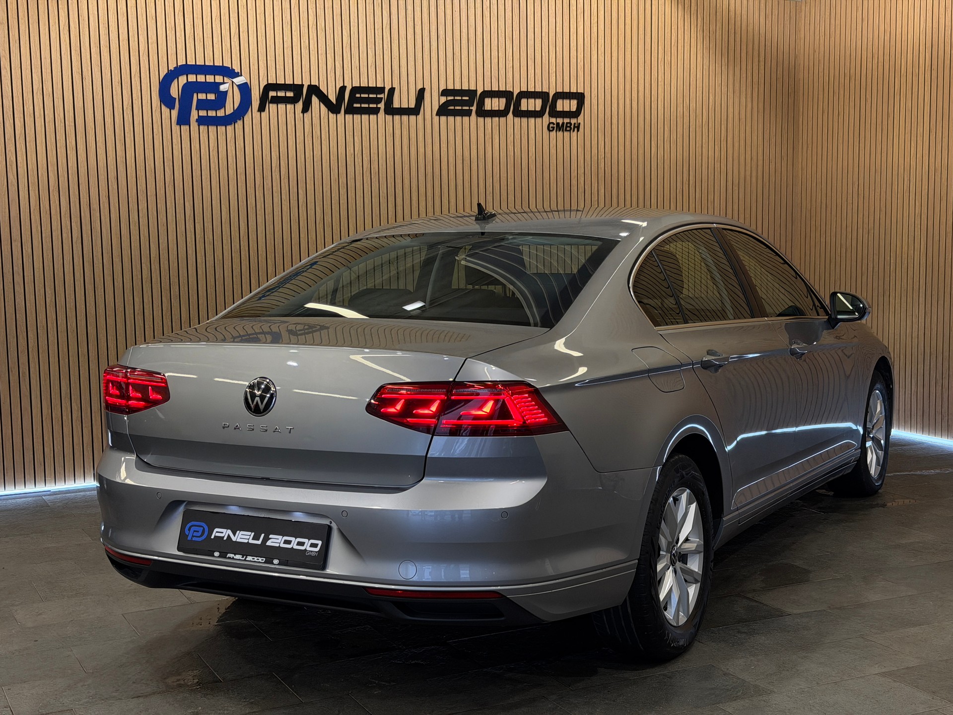 VW Passat 2.0 TDI Business DSG-image-2
