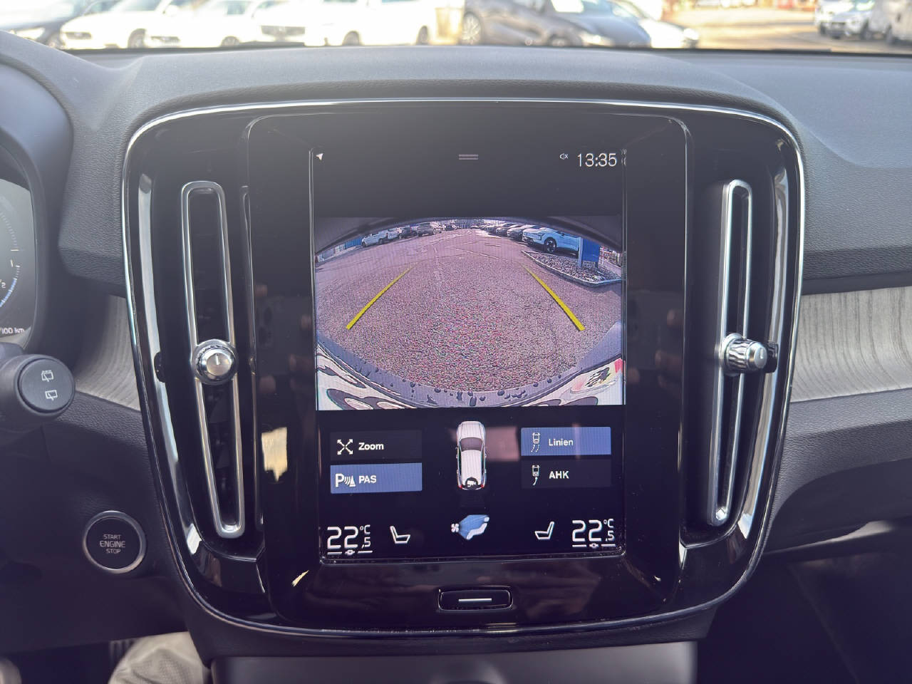 VOLVO XC40 1.5 T4 PiH Inscription .-image-13