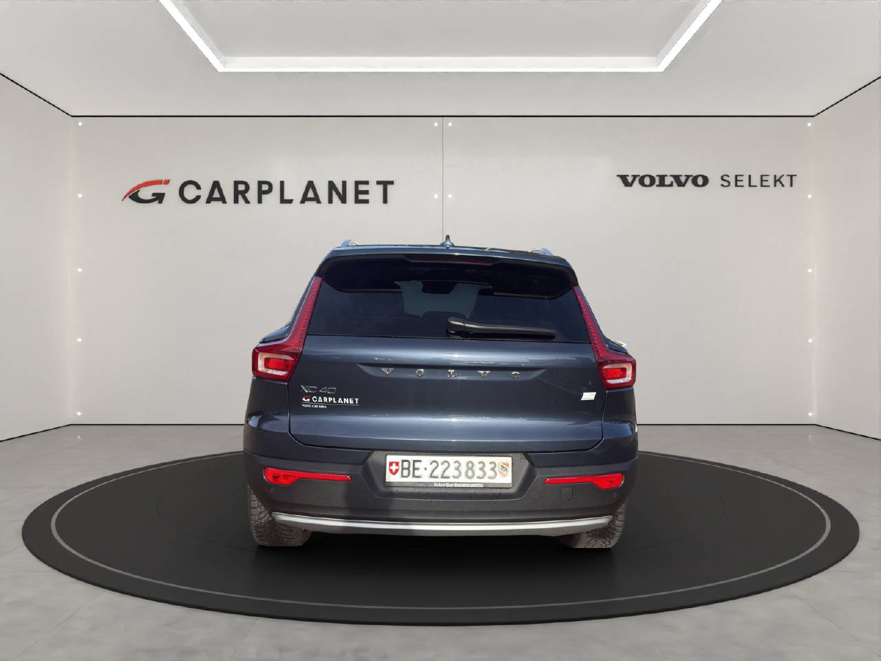VOLVO XC40 1.5 T4 PiH Inscription .-image-3
