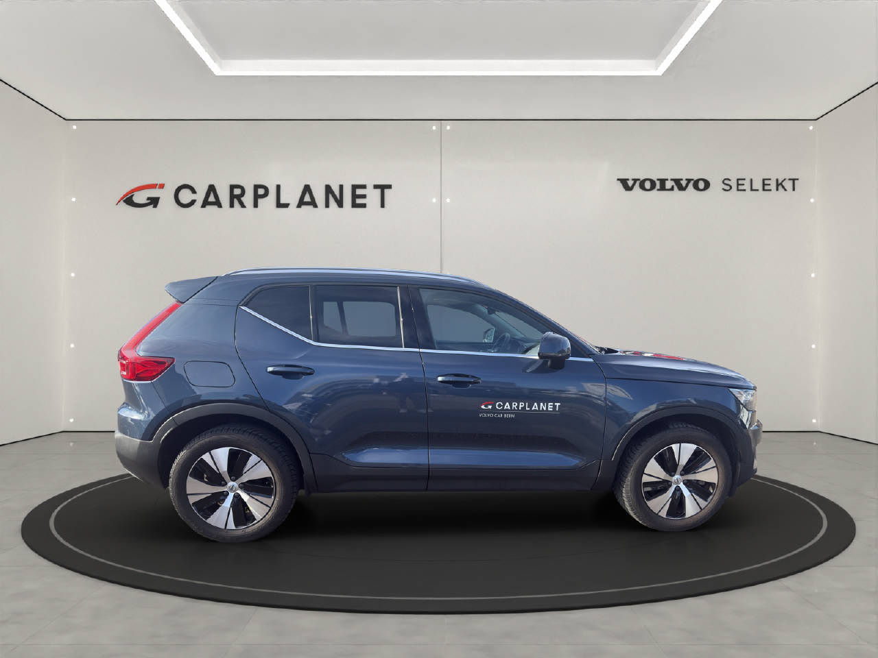 VOLVO XC40 1.5 T4 PiH Inscription .-image-2