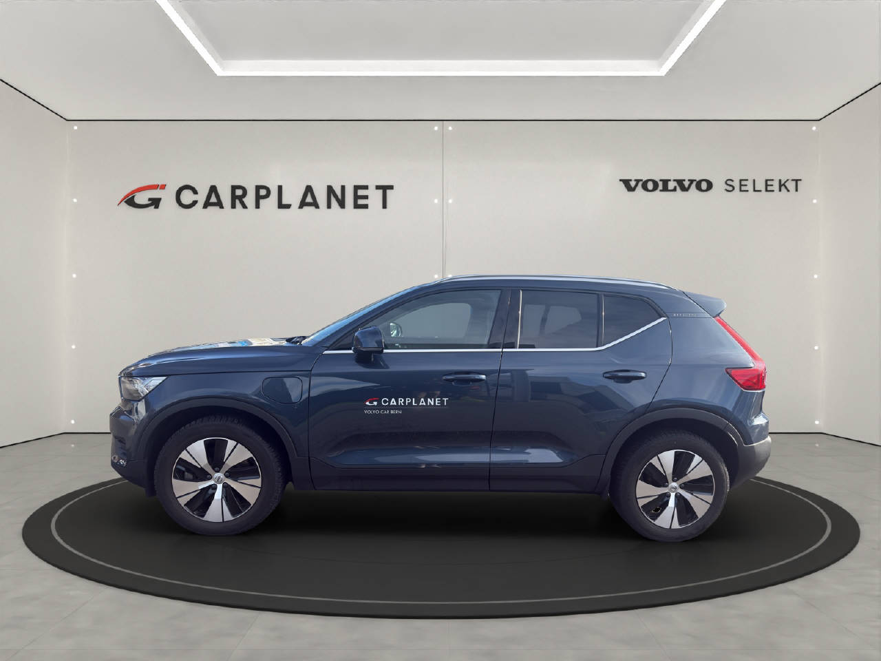 VOLVO XC40 1.5 T4 PiH Inscription .-image-1