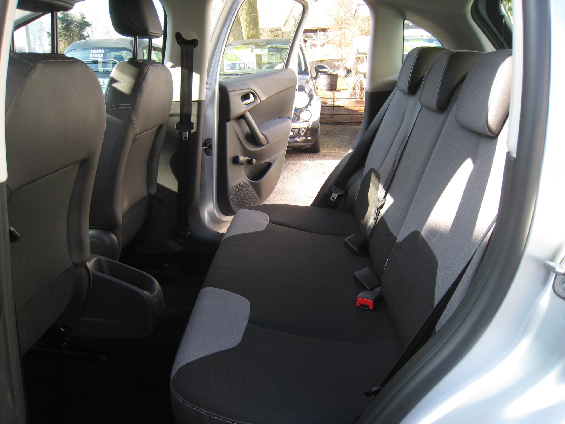 CITROEN C3 1.4i Attraction Pack-image-12
