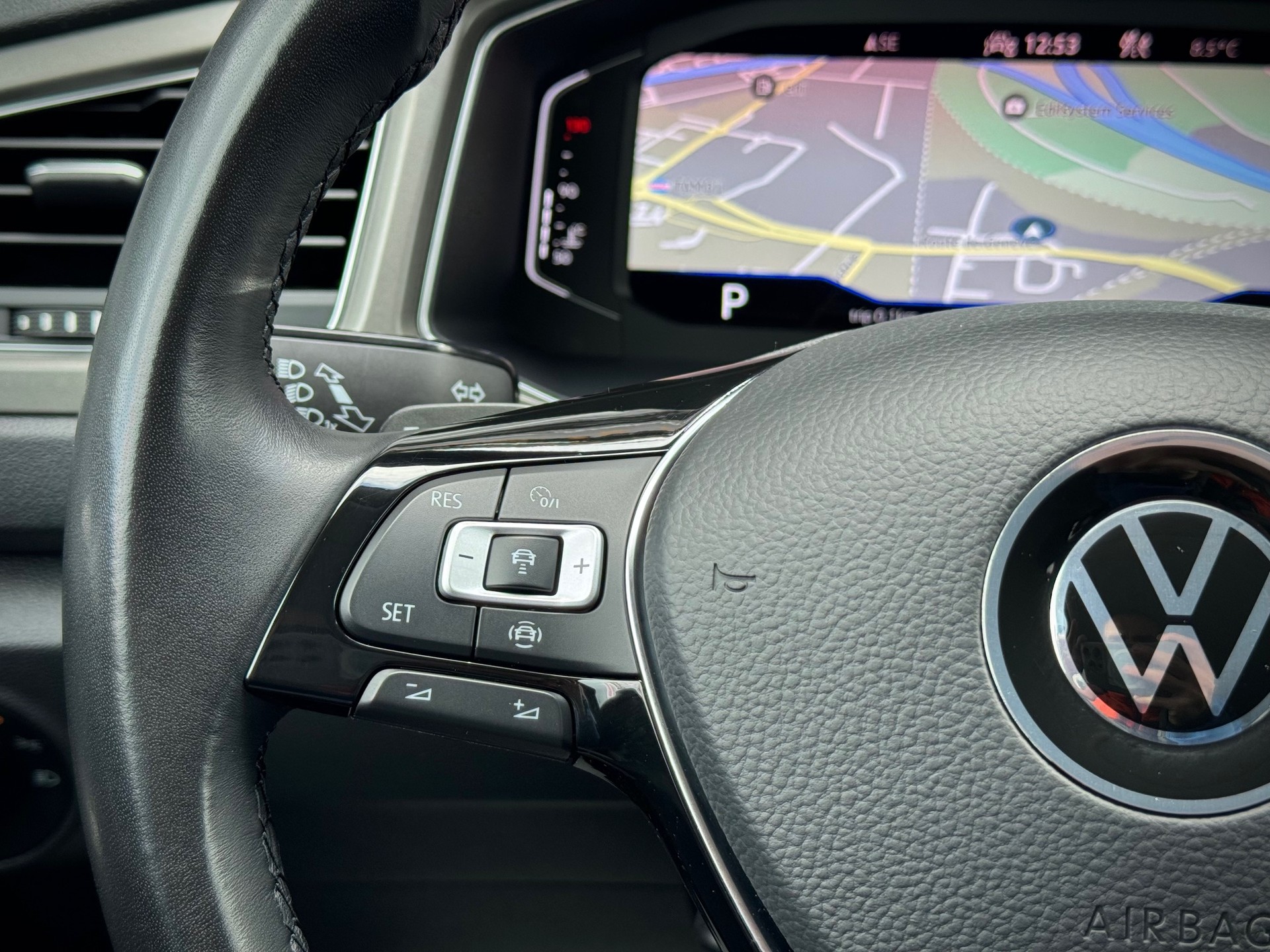 VW T-Roc 1.5 TSI EVO Advance Selection DSG - Véhicule Suisse (CH)-image-8