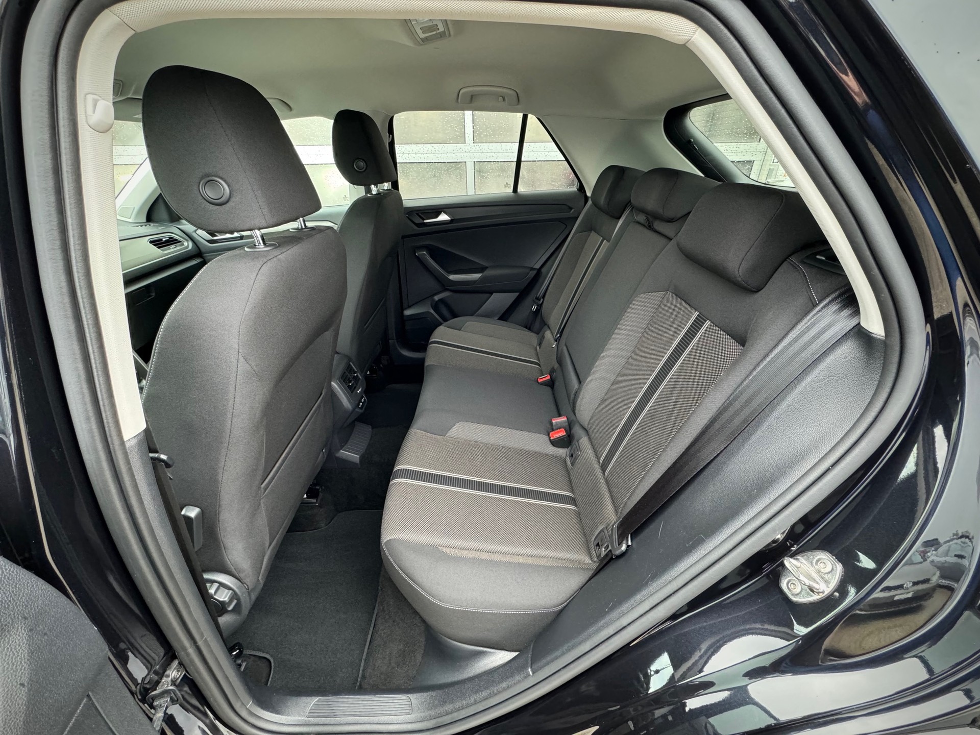 VW T-Roc 1.5 TSI EVO Advance Selection DSG - Véhicule Suisse (CH)-image-7