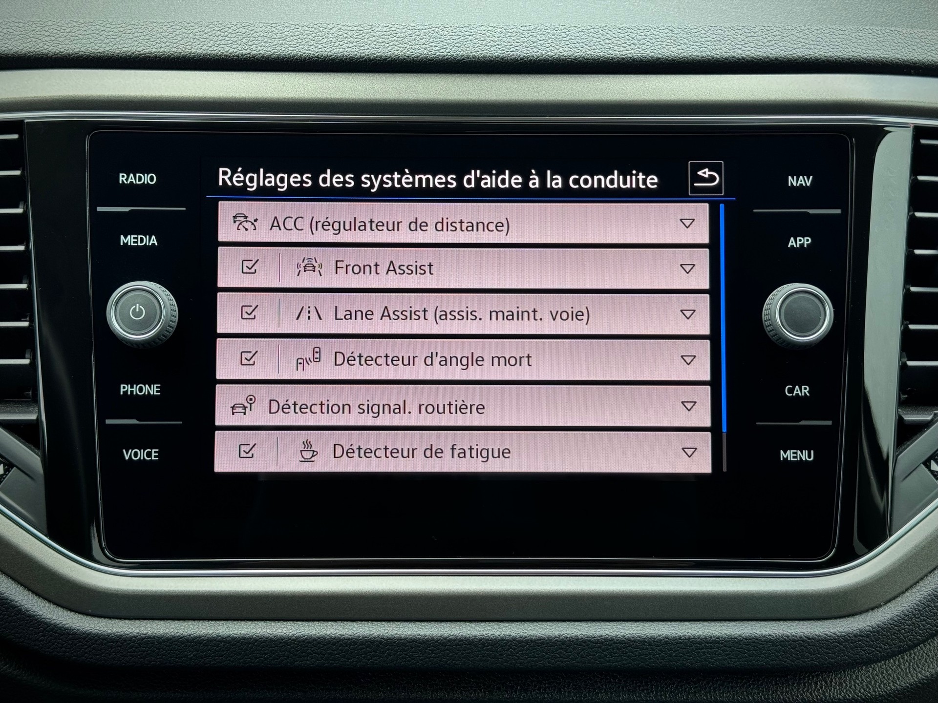VW T-Roc 1.5 TSI EVO Advance Selection DSG - Véhicule Suisse (CH)-image-11