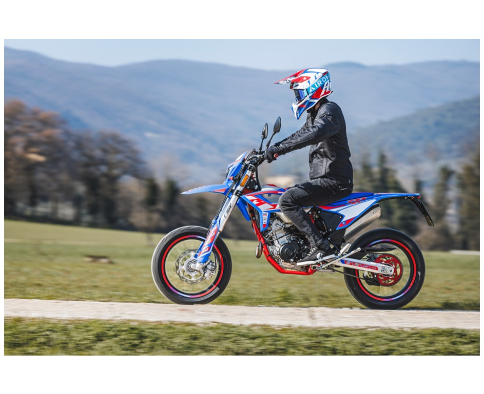 BETA RR Motard 125 R-showroom-element-3