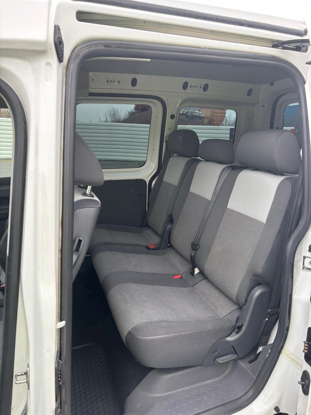 VW Caddy 1.6 TDI BlueMotion Technology DSG-image-1