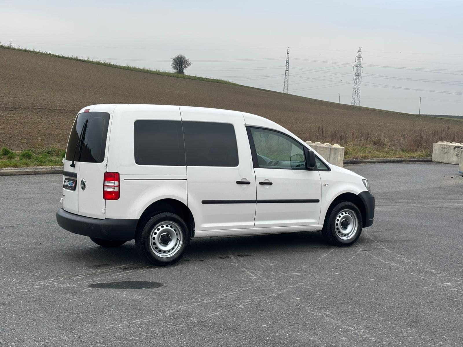 VW Caddy 1.6 TDI BlueMotion Technology DSG-image-2