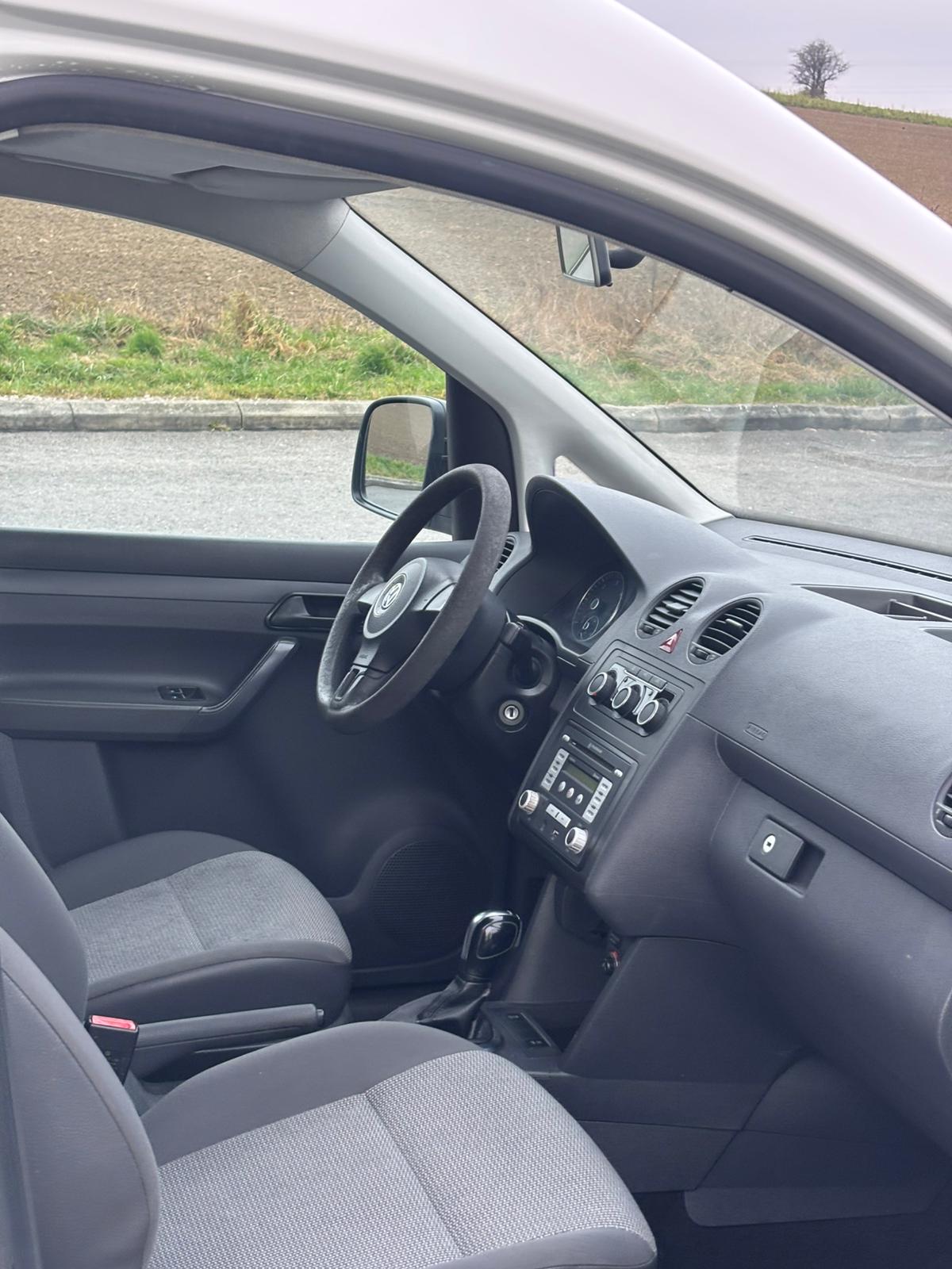 VW Caddy 1.6 TDI BlueMotion Technology DSG-image-27