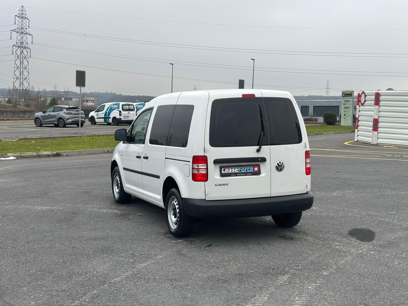 VW Caddy 1.6 TDI BlueMotion Technology DSG-image-13