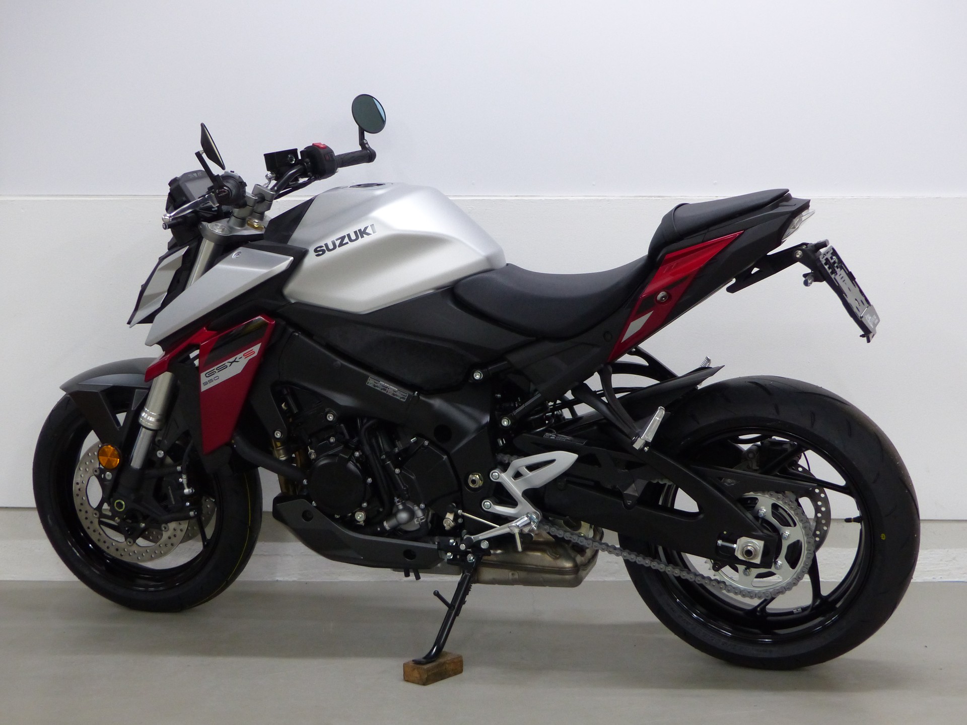 SUZUKI GSX-S 950 ABS 70kW mit Zubehör-image-7