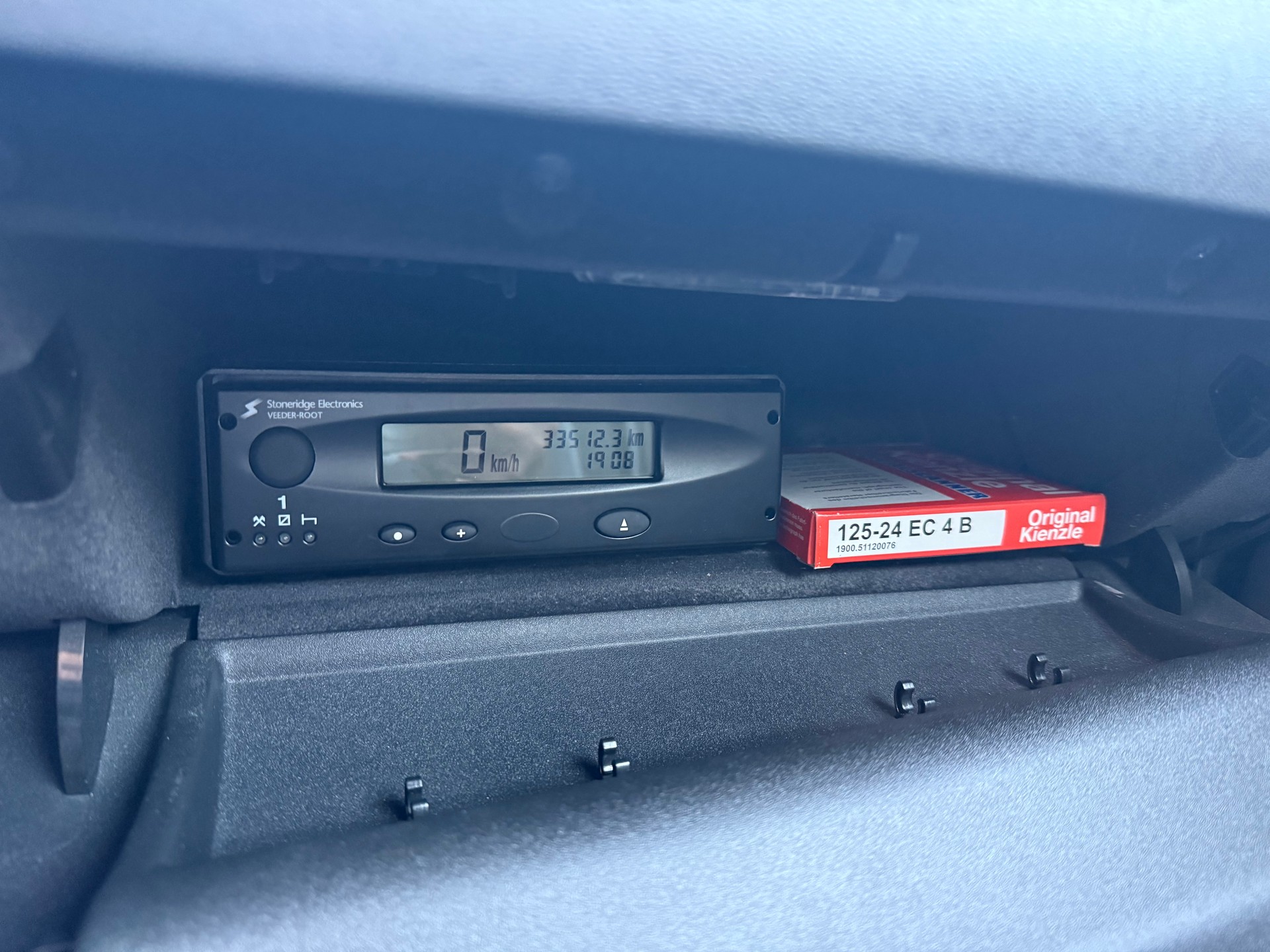 VOLVO S80 2.4D Momentum / Frisch ab MFK & Service / TAXI Ausrüstung / Neue Bremsen / Zahnriemen ersetzt-image-10