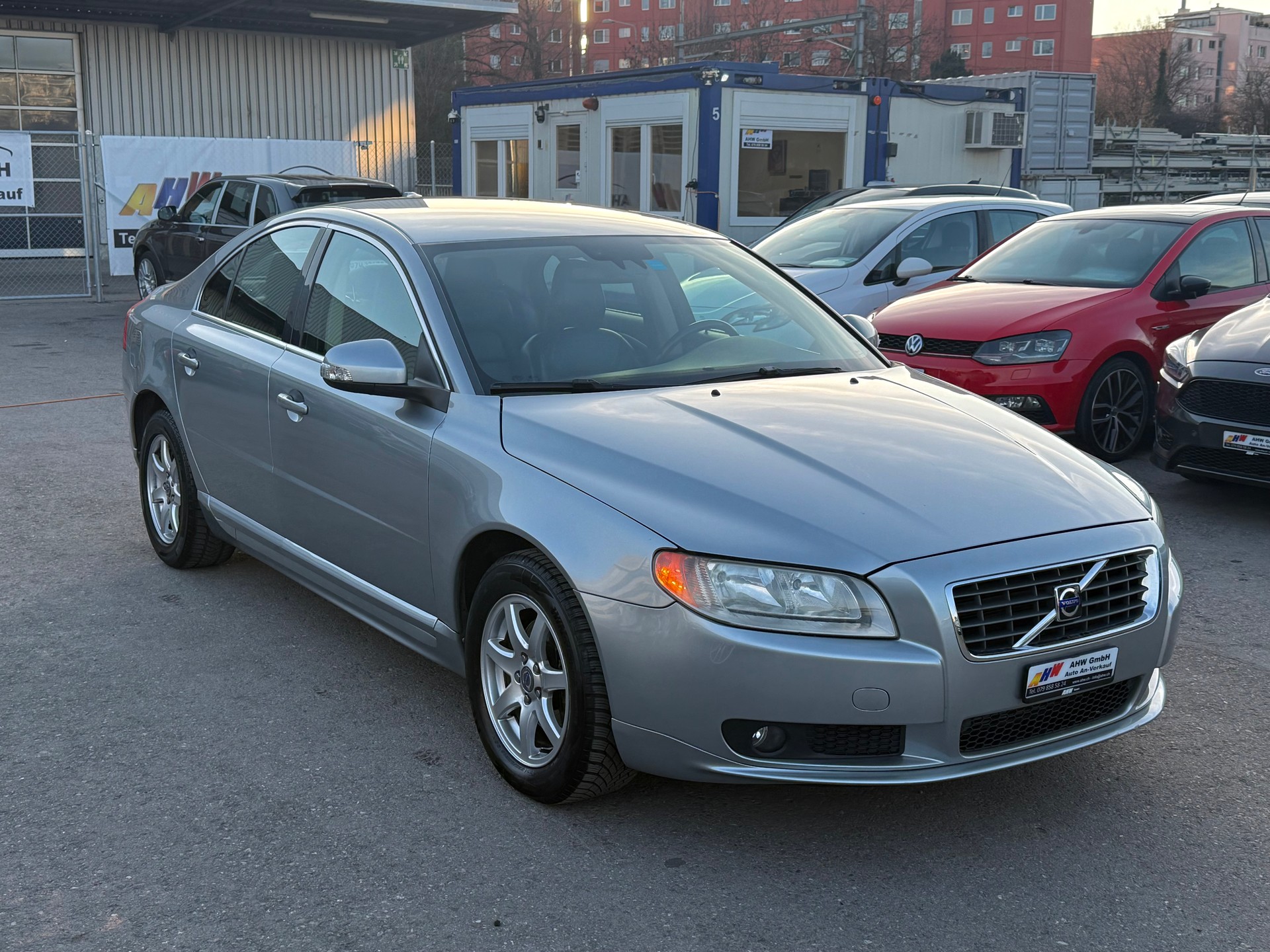 VOLVO S80 2.4D Momentum / Frisch ab MFK & Service / TAXI Ausrüstung / Neue Bremsen / Zahnriemen ersetzt-image-2