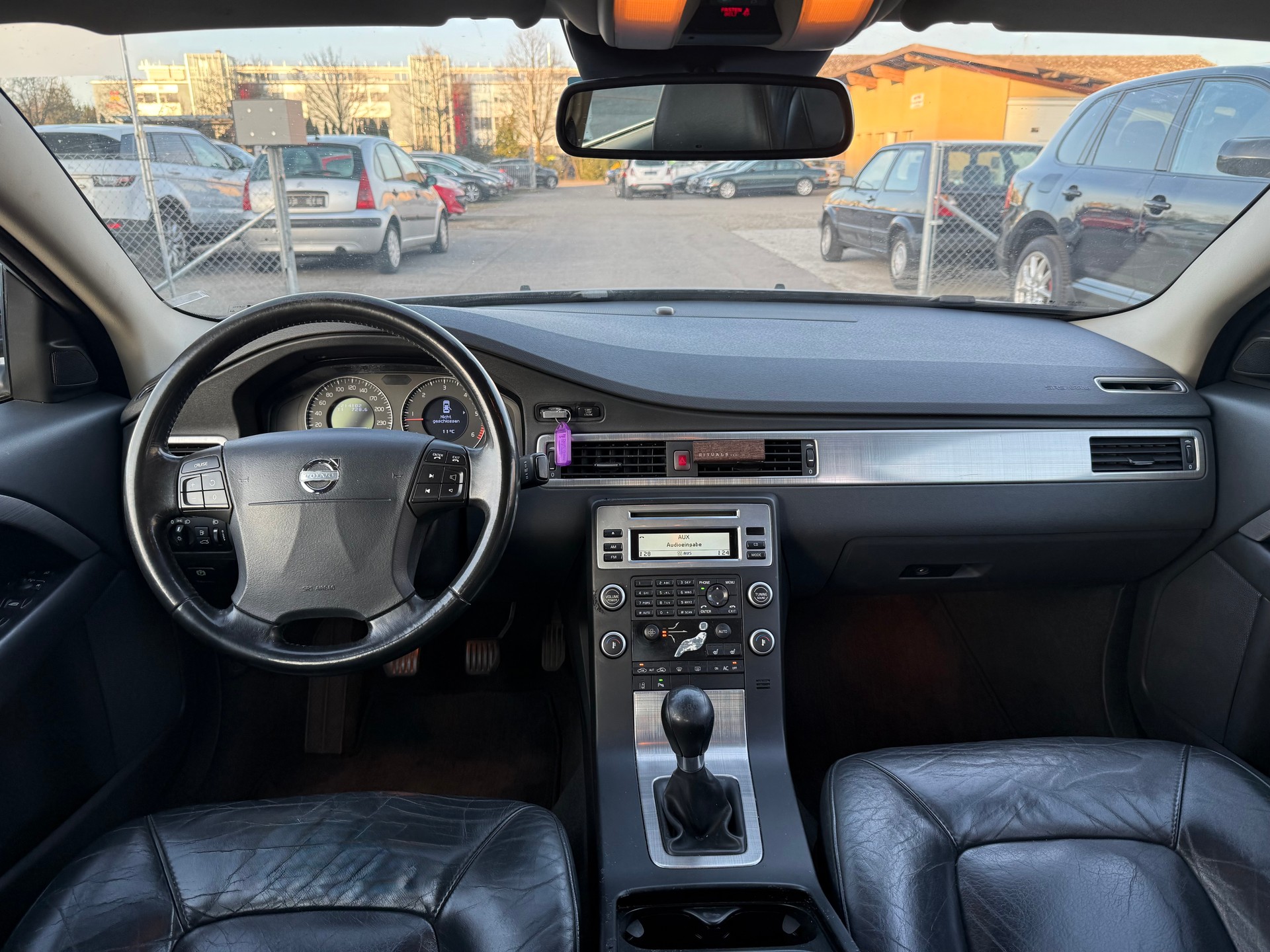 VOLVO S80 2.4D Momentum / Frisch ab MFK & Service / TAXI Ausrüstung / Neue Bremsen / Zahnriemen ersetzt-image-7