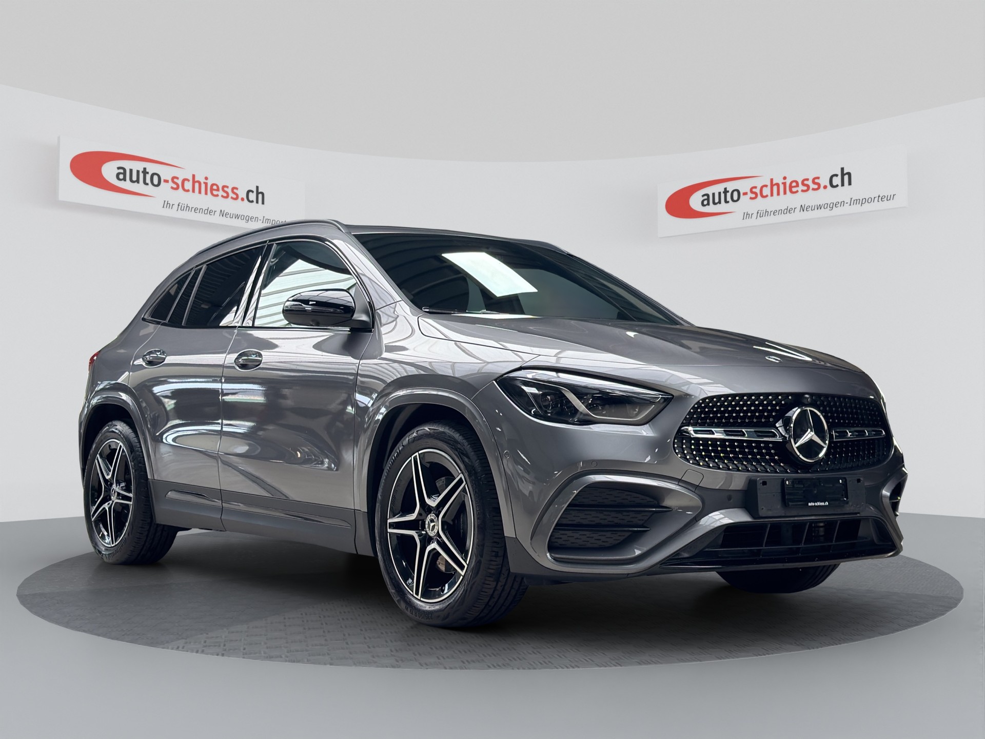 MERCEDES-BENZ GLA 200 AMG Line Night 7G-DCT-image-0