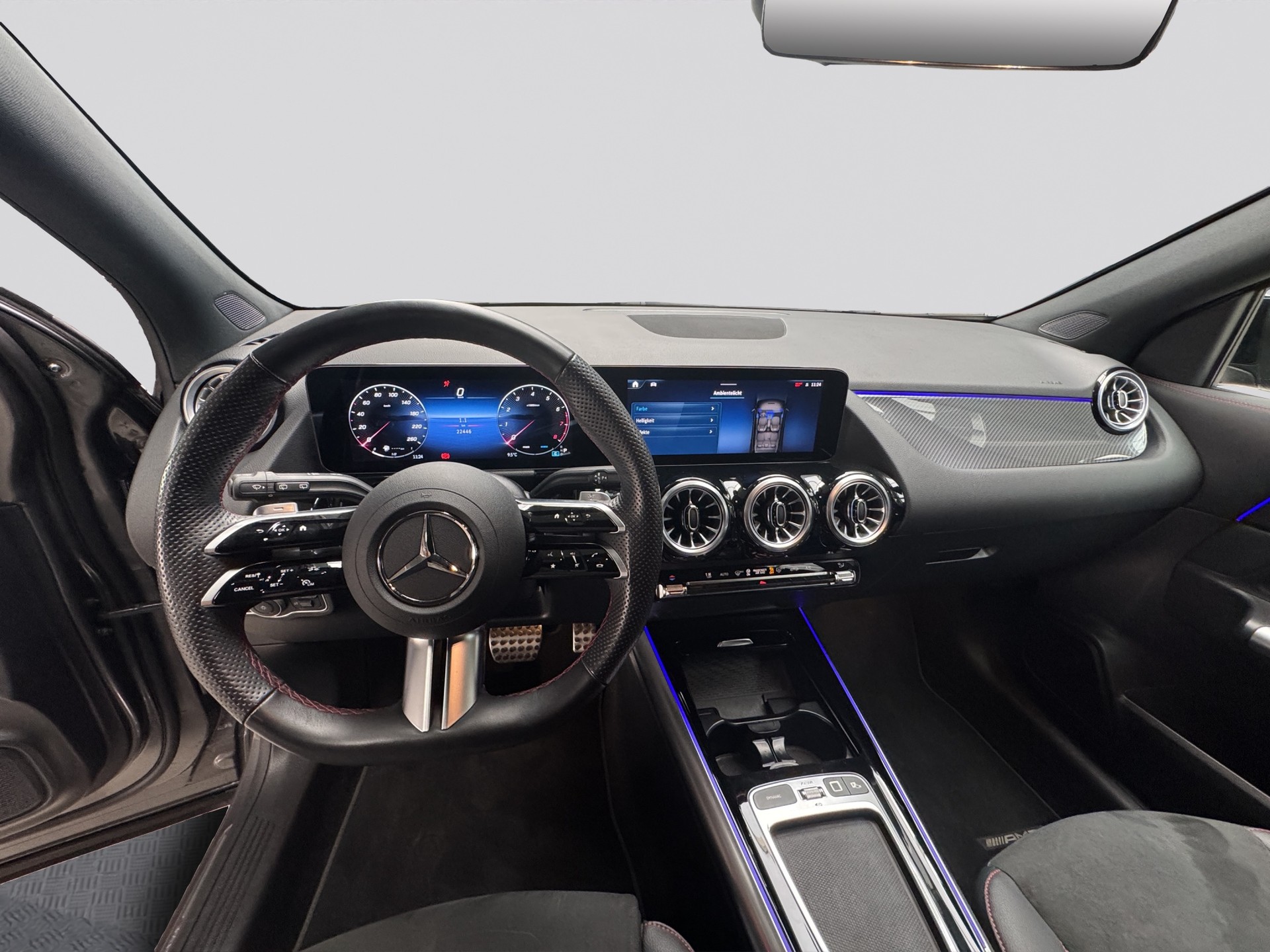 MERCEDES-BENZ GLA 200 AMG Line Night 7G-DCT-image-9