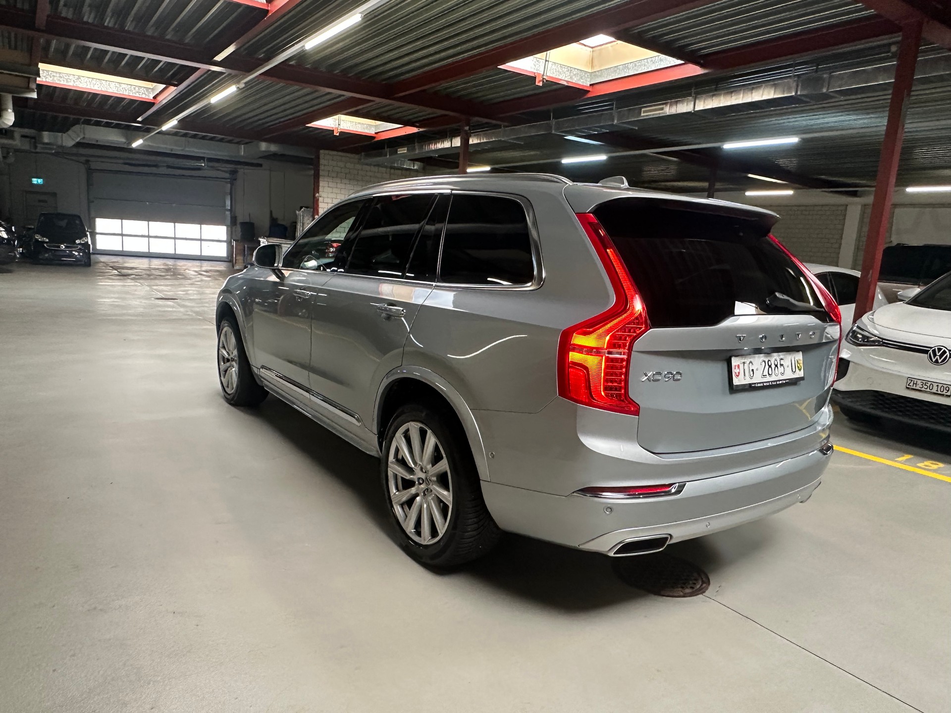 VOLVO XC90-image-2