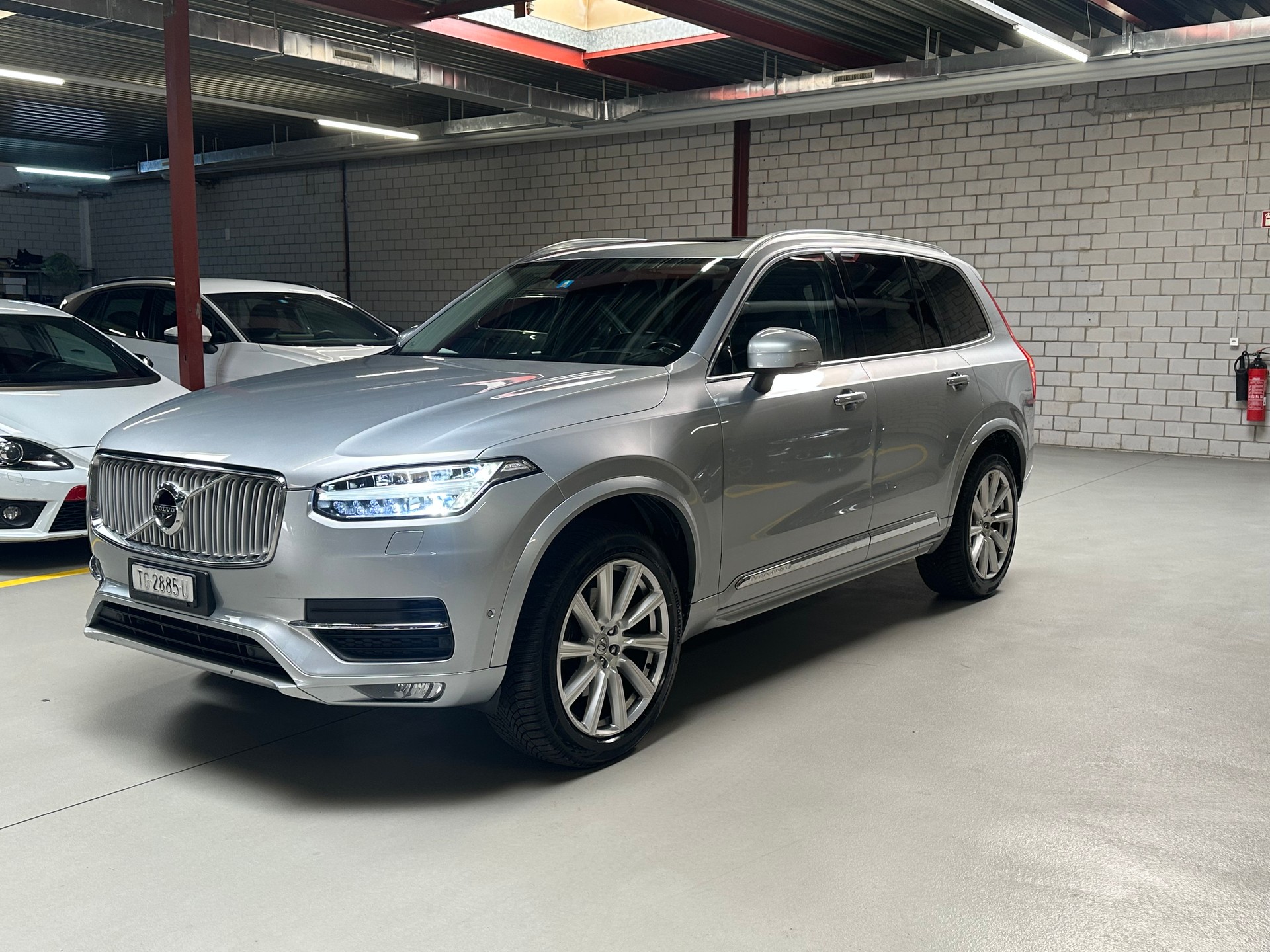 VOLVO XC90-image-0