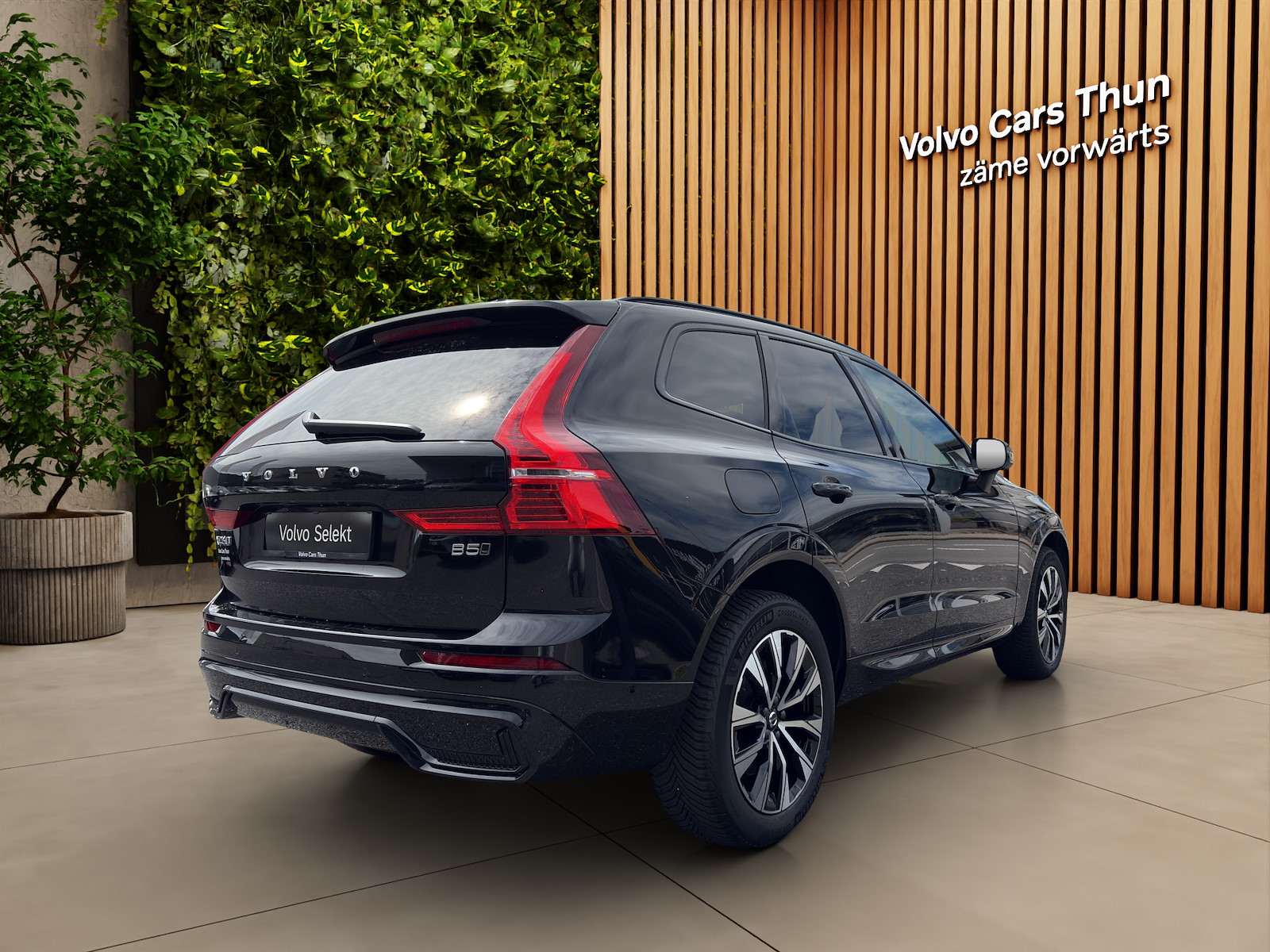VOLVO XC60 2.0 B5 MH Plus Dark AWD-image-3