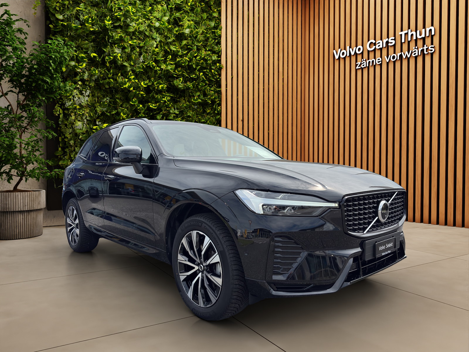VOLVO XC60 2.0 B5 MH Plus Dark AWD-image-5