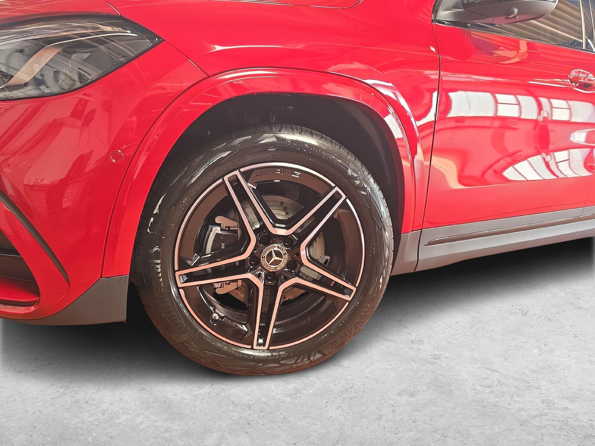 MERCEDES-BENZ GLA 250 e EQ Star AMG Line-image-10