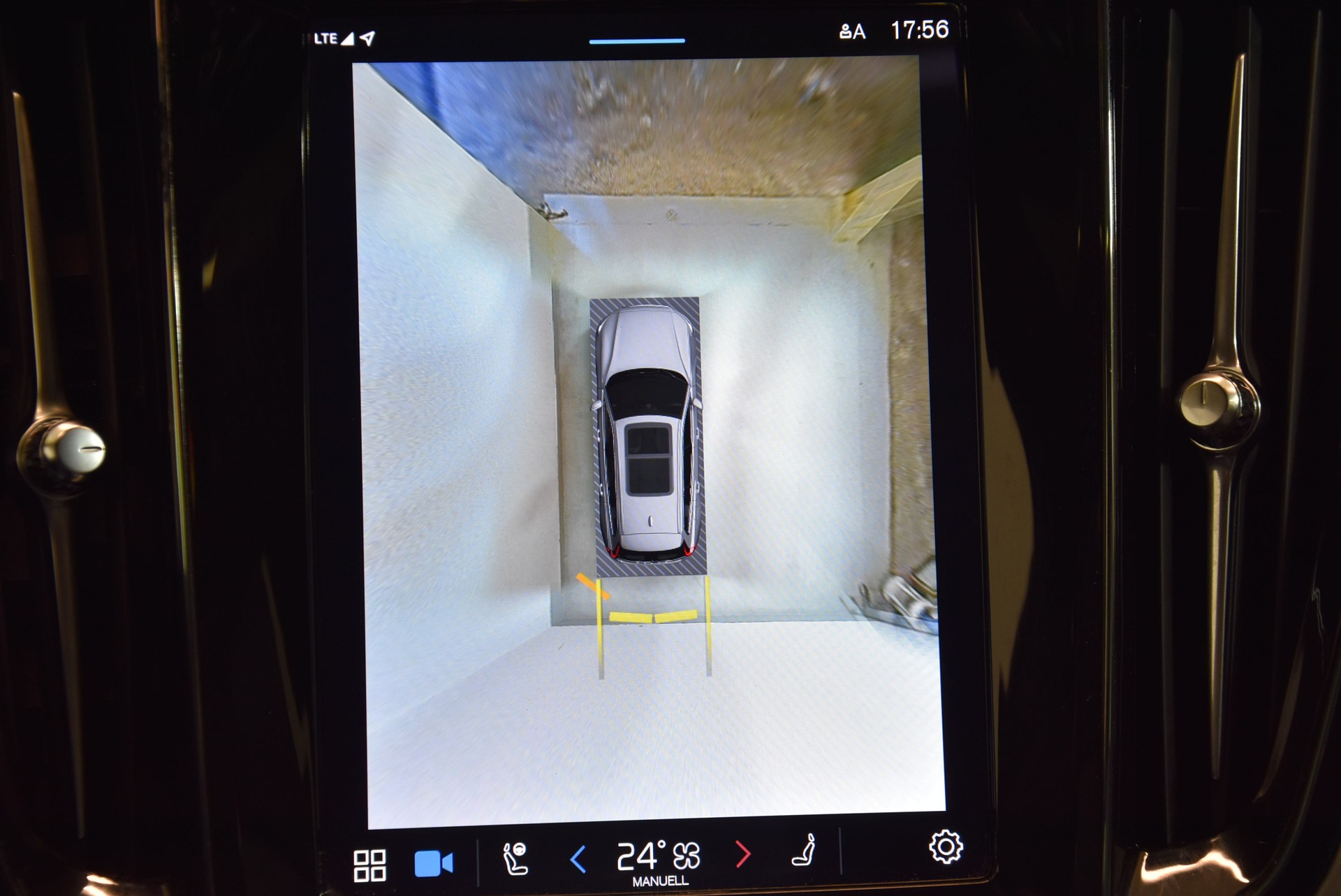 VOLVO V60 B6 AWD Benzin Mild Hybrid Ultimate Dark Geartronic-image-10