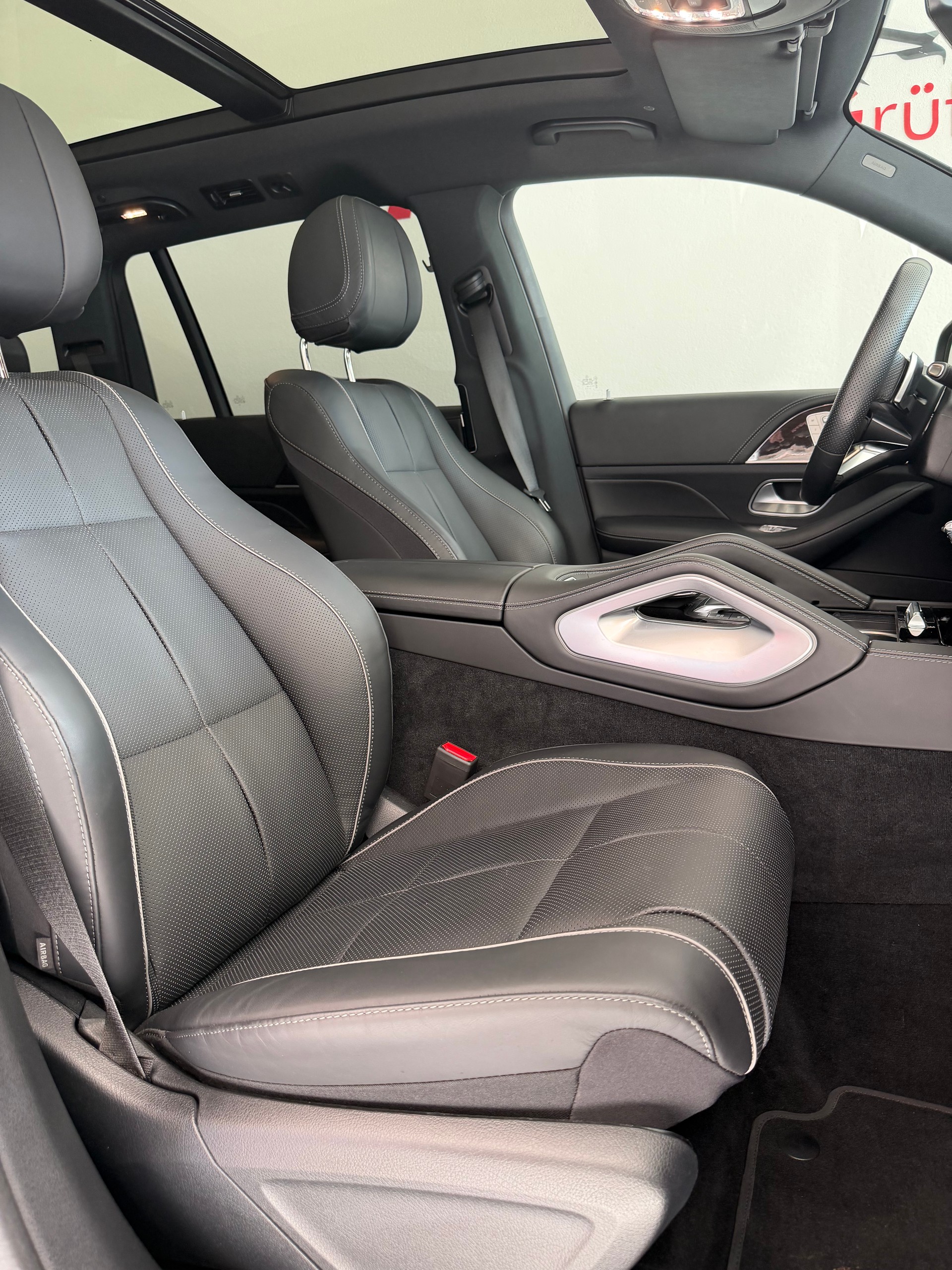 MERCEDES-BENZ GLS 450 AMG Line 4matic-image-10