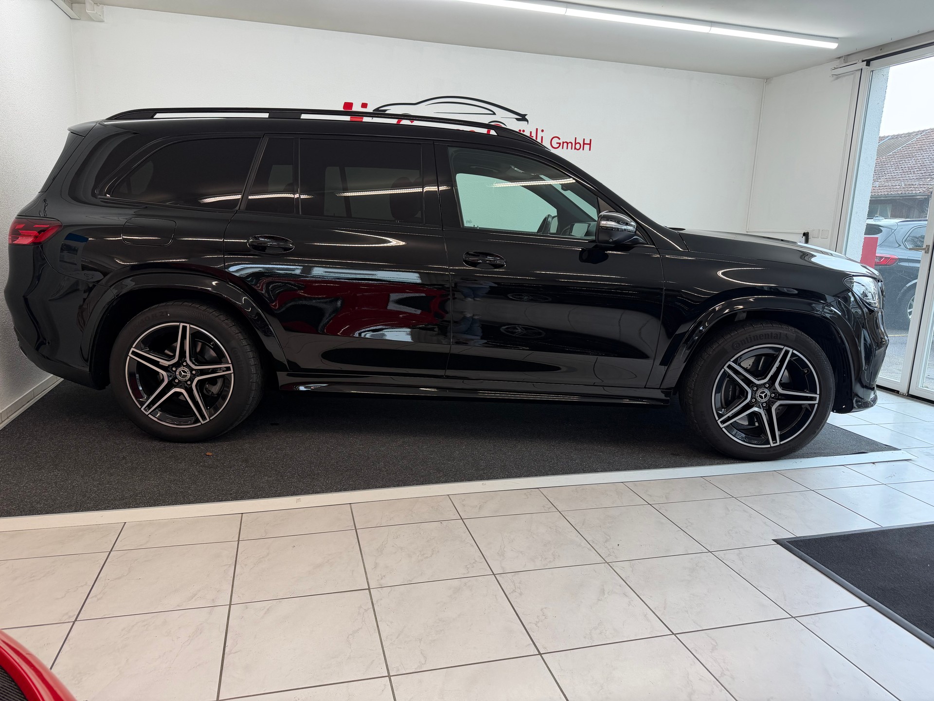 MERCEDES-BENZ GLS 450 AMG Line 4matic-showroom-element-2