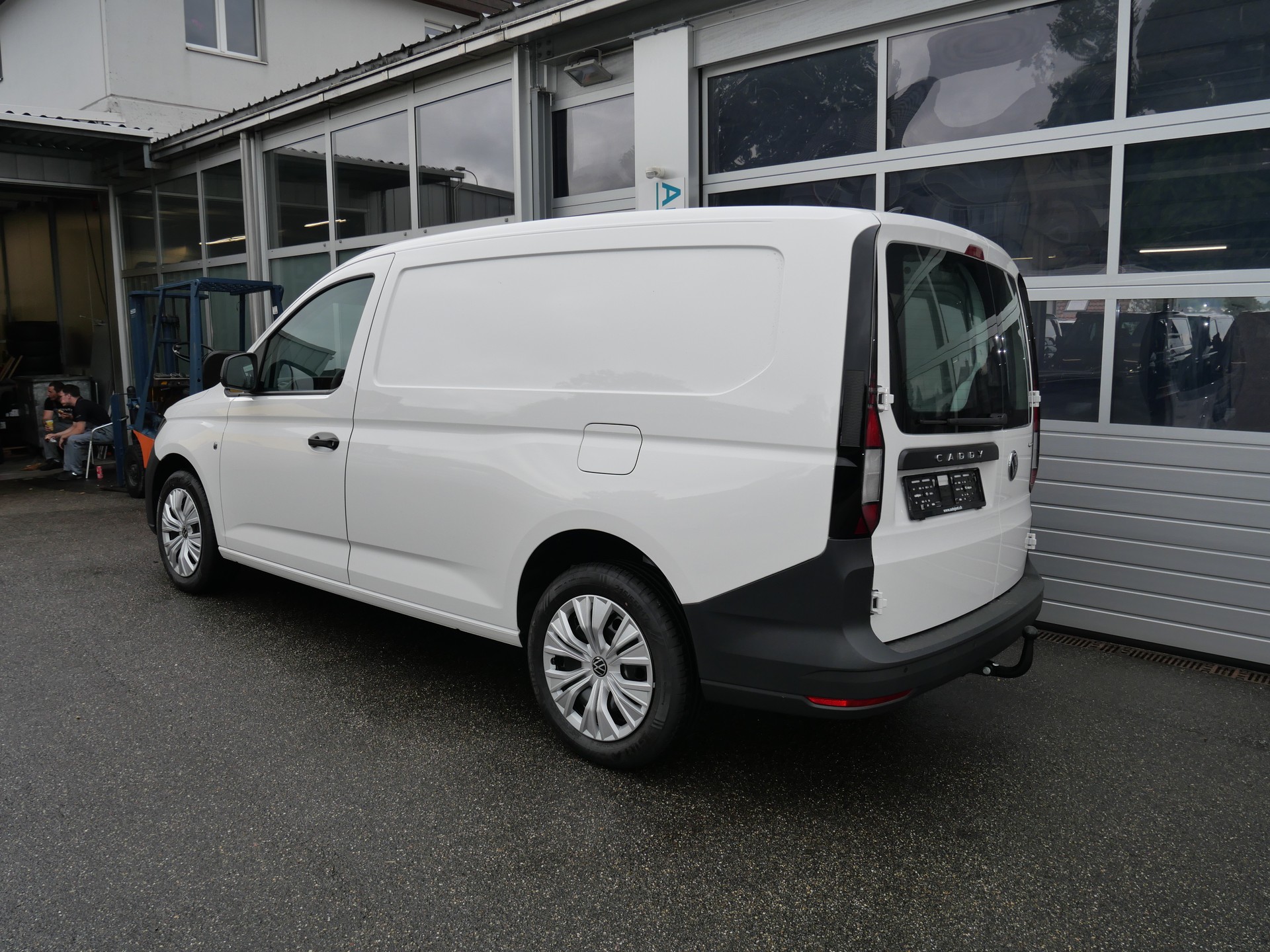 VW Caddy Cargo 2.0TDI Maxi 4Motion *AHK, 5 J. Garantie*-showroom-element-1