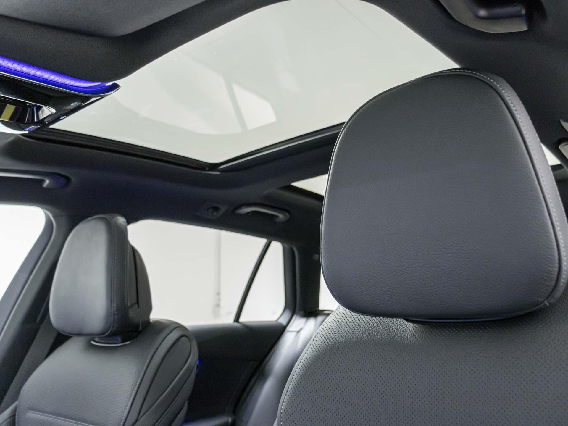 MERCEDES-BENZ C 220 d 4MATIC T-Modell-image-9