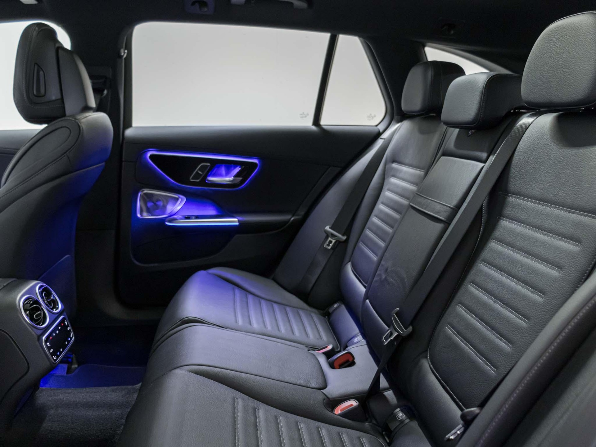 MERCEDES-BENZ C 220 d 4MATIC T-Modell-image-8
