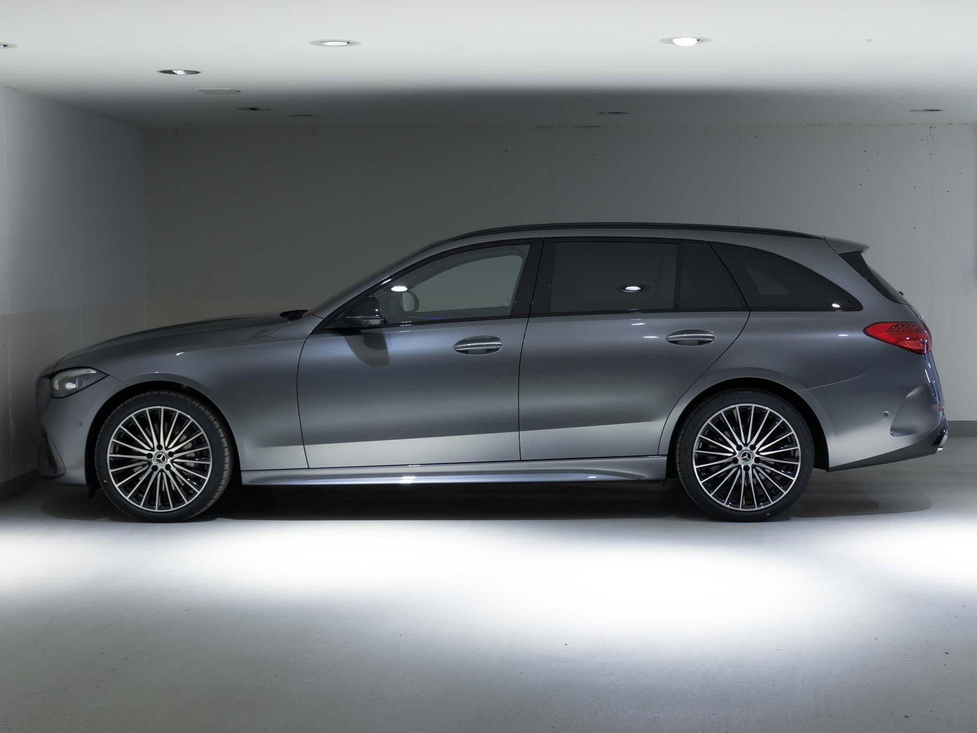 MERCEDES-BENZ C 220 d 4MATIC T-Modell-image-5