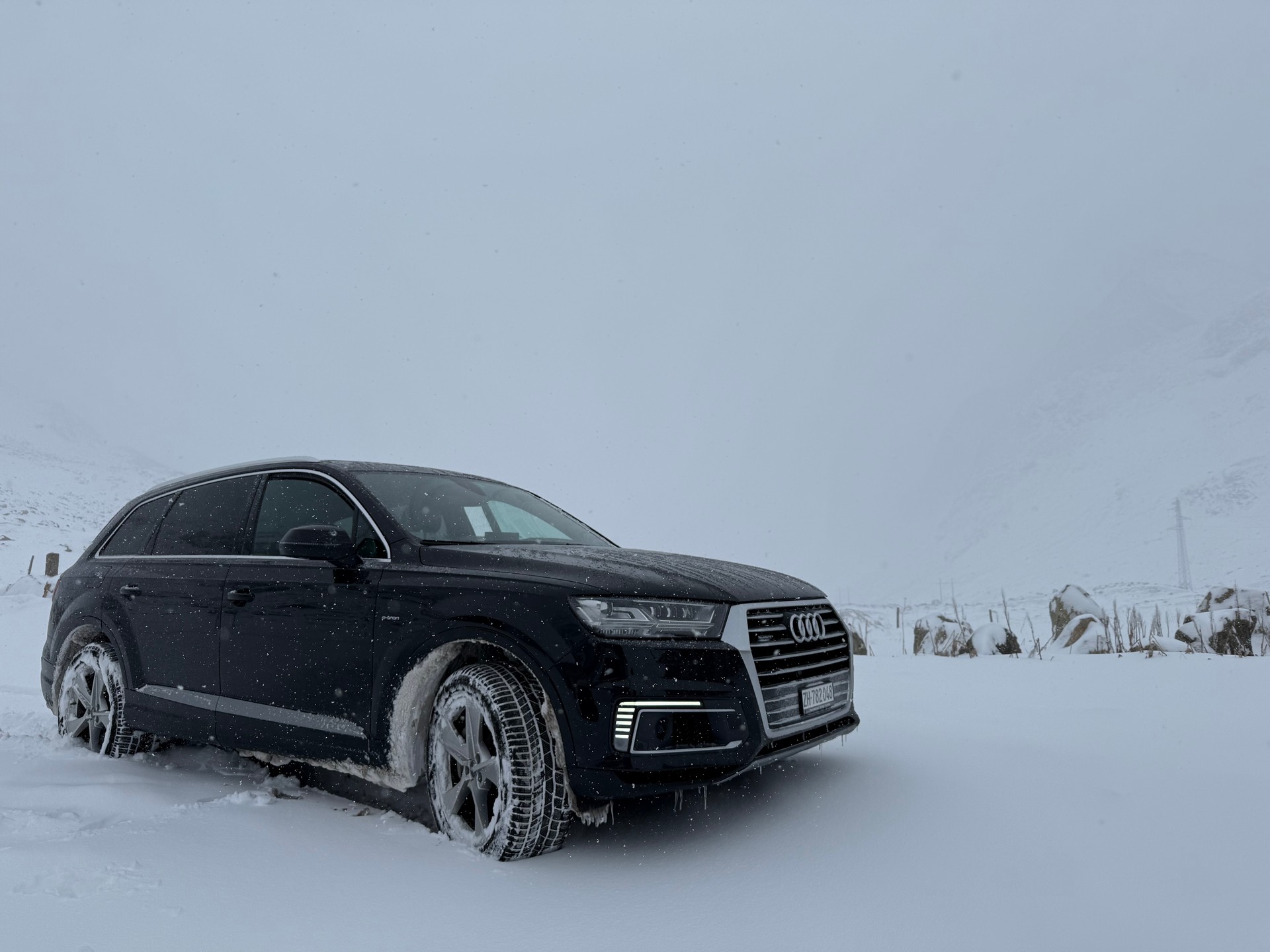 AUDI Q7 e-tron 3.0 TDI quattro tiptronic-image-1