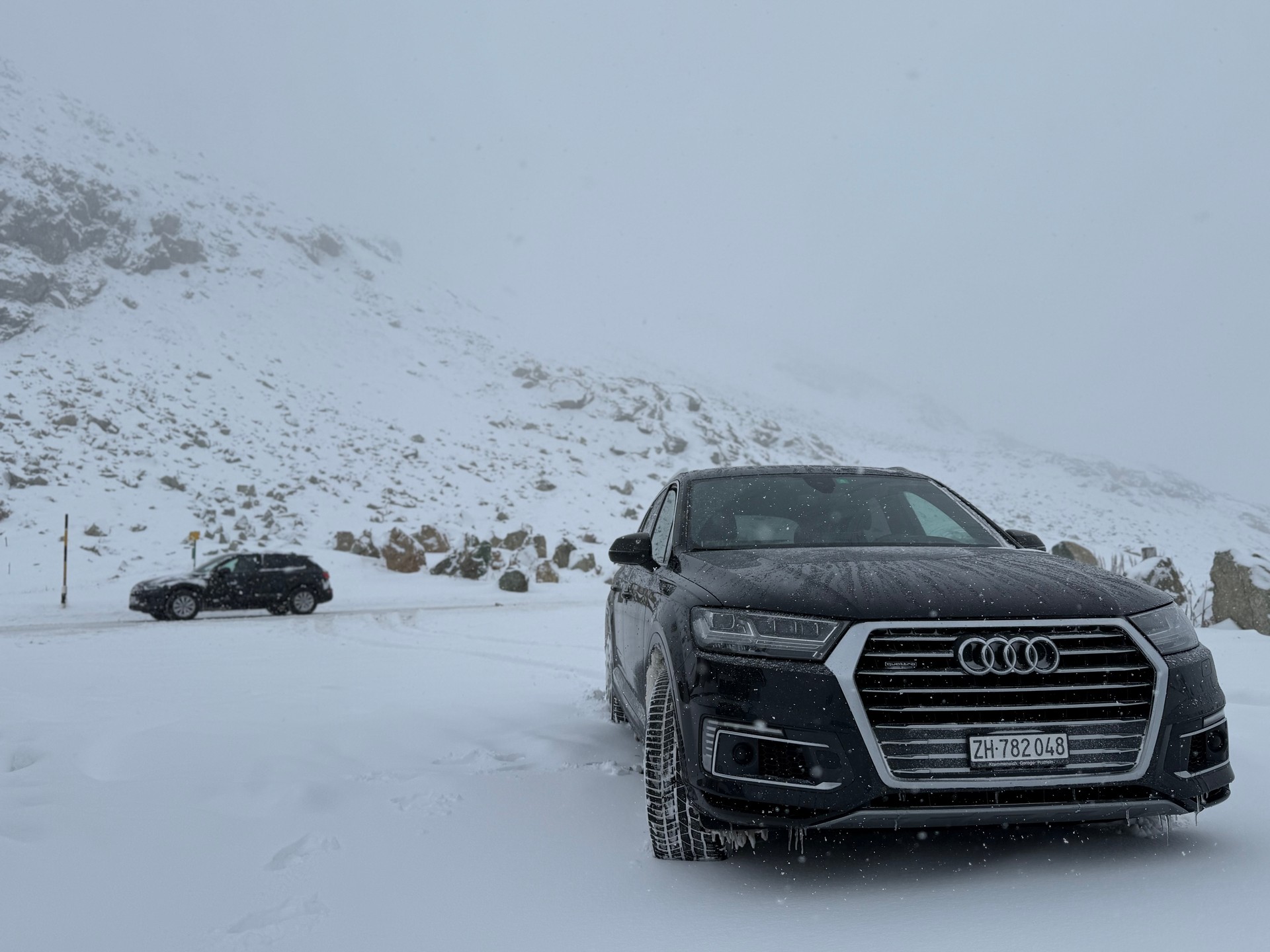 AUDI Q7 e-tron 3.0 TDI quattro tiptronic-image-0
