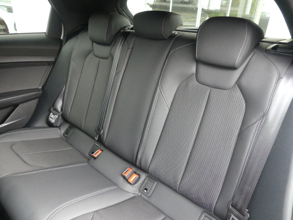AUDI A1 Sportback 30 TFSI Attraction S-tronic-image-11