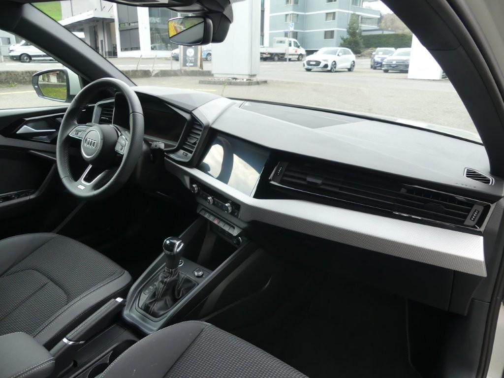 AUDI A1 Sportback 30 TFSI Attraction S-tronic-image-8