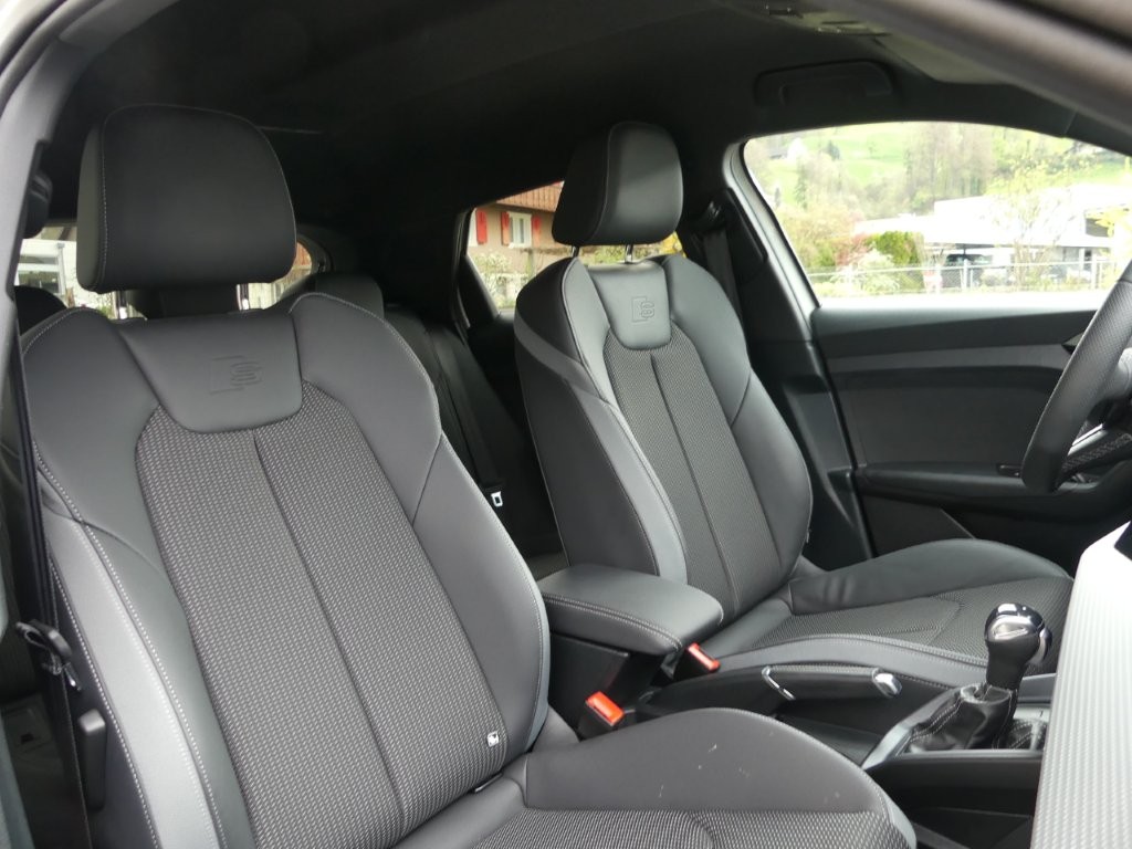 AUDI A1 Sportback 30 TFSI Attraction S-tronic-image-10