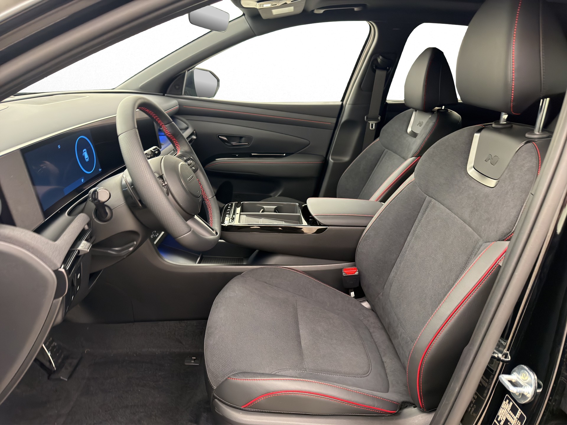 HYUNDAI Tucson 1.6 T-GDi PHEV N-Line Sunroof 4WD-image-6
