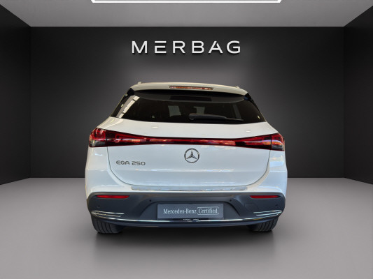 MERCEDES-BENZ EQA 250-image-4
