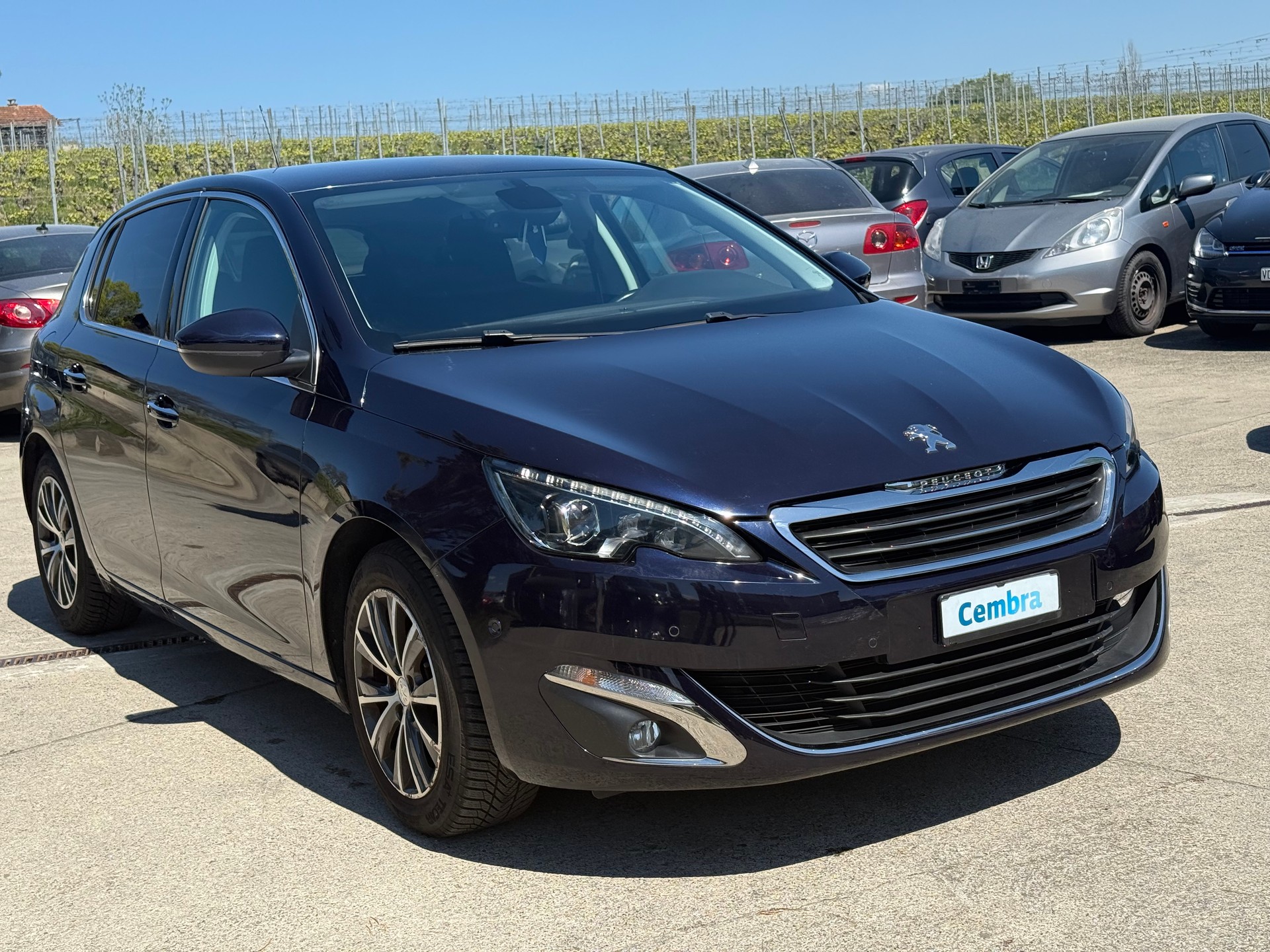 PEUGEOT 308 1.2 THP Allure-image-3